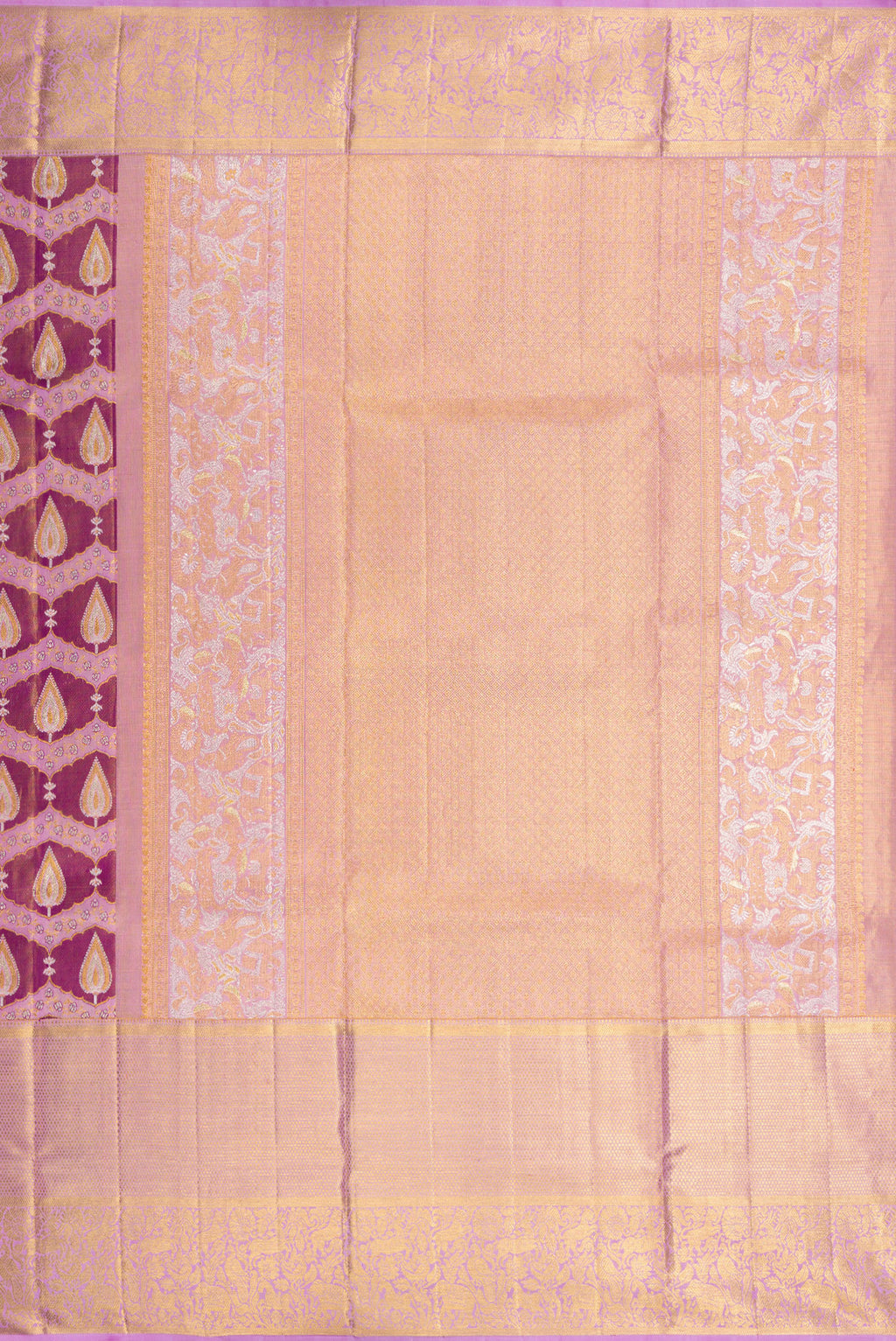 Close up image of the pallu of Purple Dual Tone Kanjivaram Tissue Silk Saree with Zari Brocade on the body and Zari Border. 