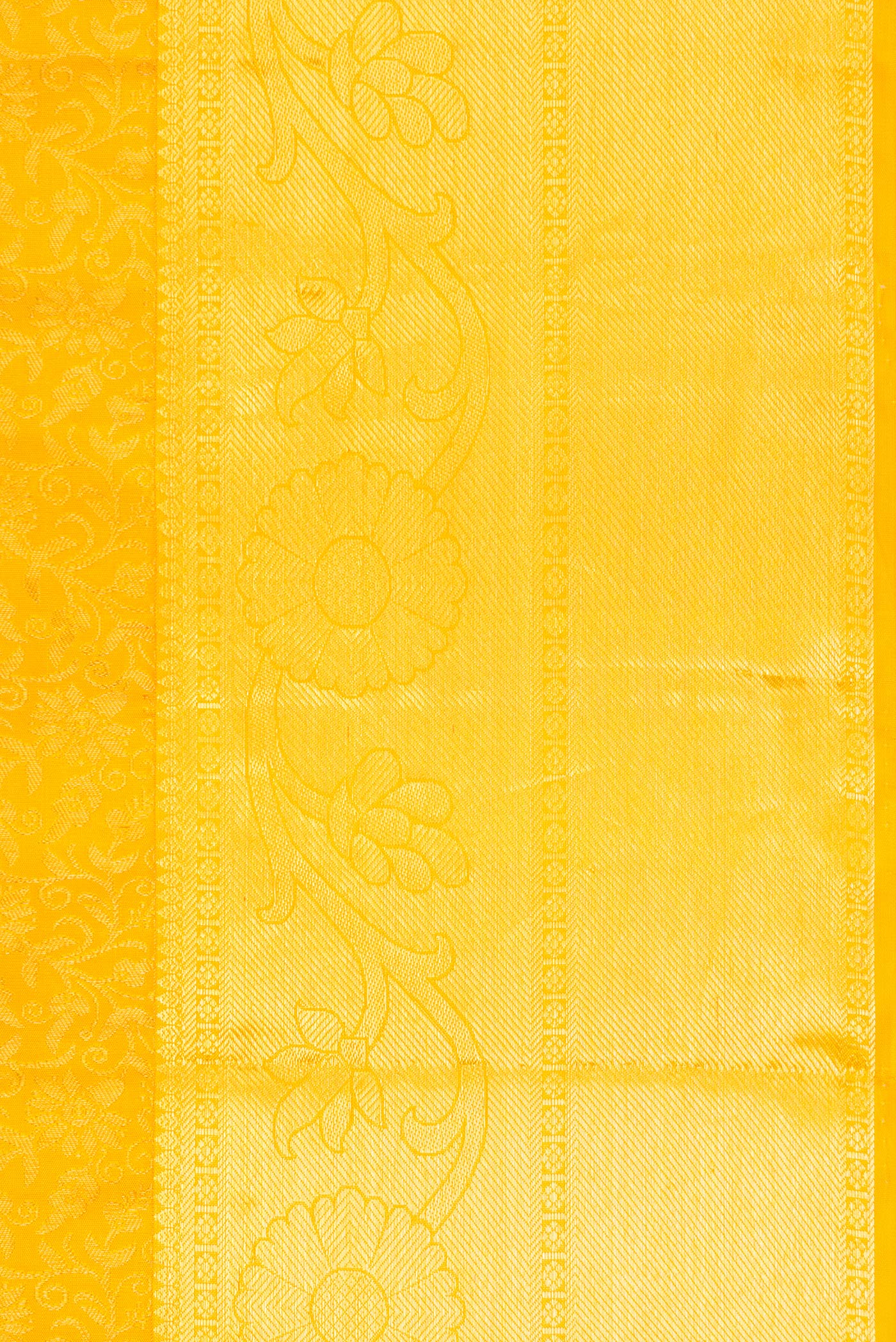 Border image of Yellow Dual Tone Kanchipuram Silk Saree with Zari Brocade on the body and Zari Border. 