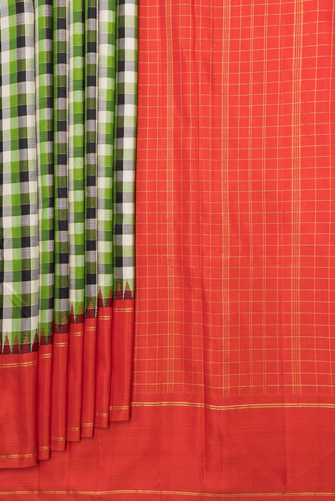 Pleats and pallu of Green,Black and Beige Color Kanchipuram Silk Saree with Checked design on the body and Zari Border