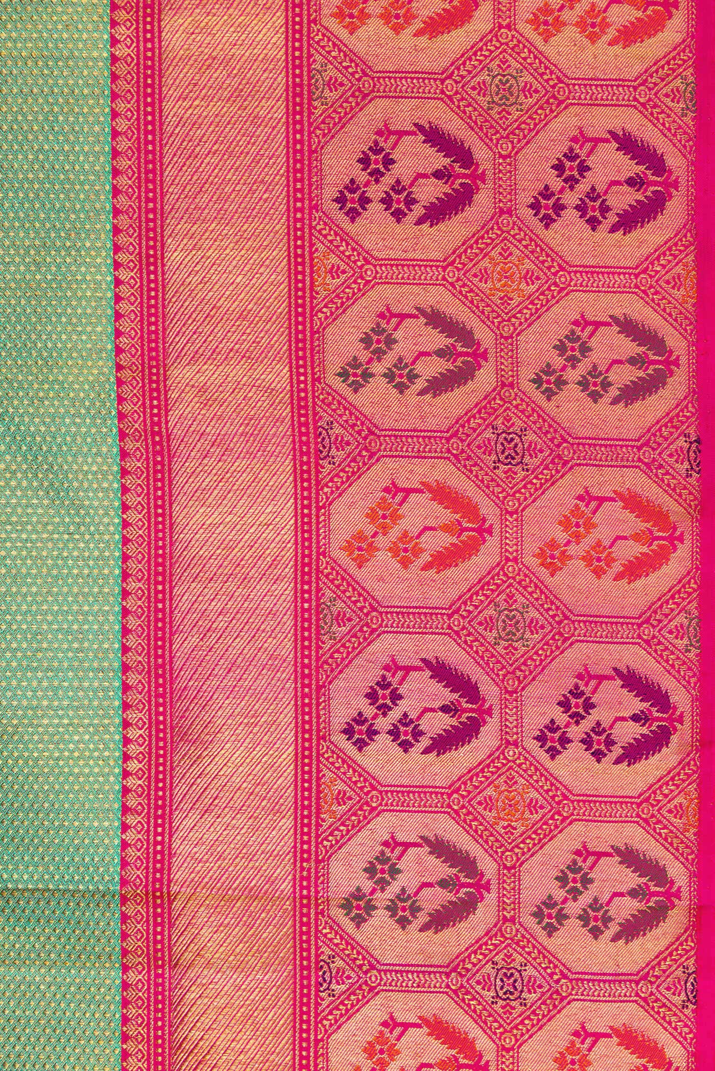 Border image of Mehandi Green Dual Tone Kanchipuram Silk Saree with Zari Brocade on the body and Fancy Border. 