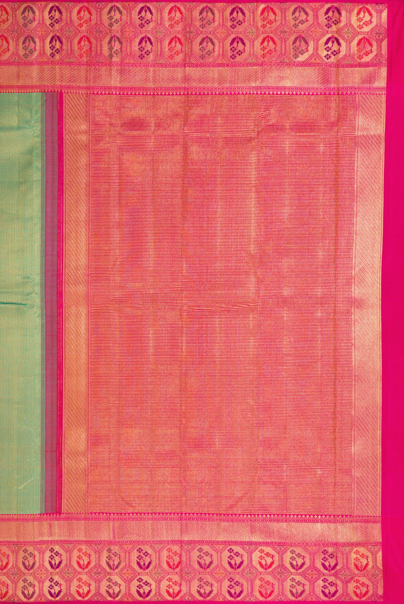 Close up image of the pallu of Mehandi Green Dual Tone Kanchipuram Silk Saree with Zari Brocade on the body and Fancy Border. 