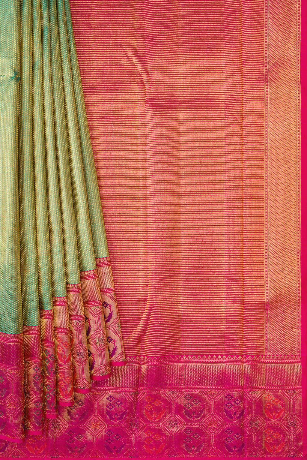 Pleats and pallu of Mehandi Green Dual Tone Kanchipuram Silk Saree with Zari Brocade on the body and Fancy Border. 