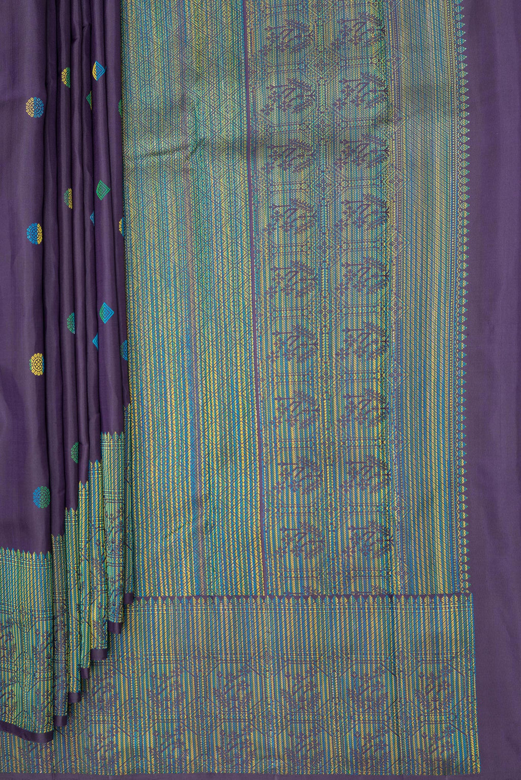 Pleats and pallu of Pure Silk Navy Blue Kanjivaram Saree with Thread Butta on the body and Thread Border. 