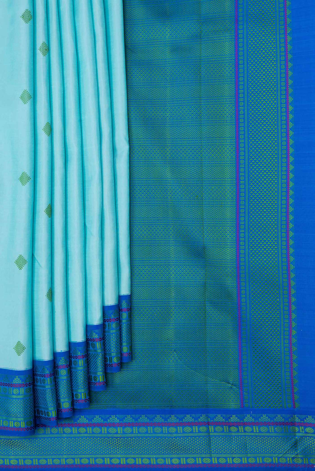 Pleats and pallu of Sky Blue Dual Tone Kanjivaram Saree with Thread Butta on the body and Thread Border. 