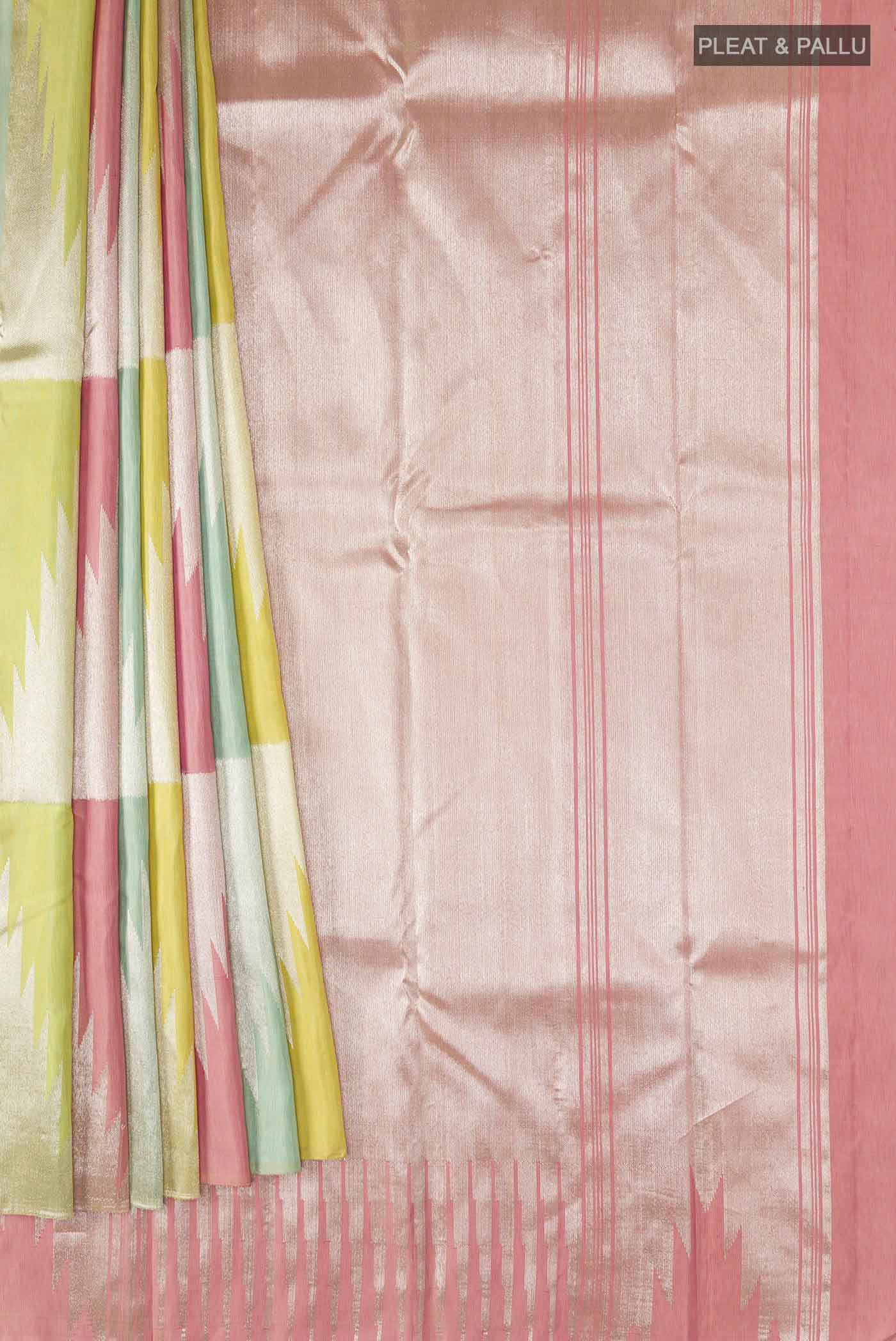 pleats pallu