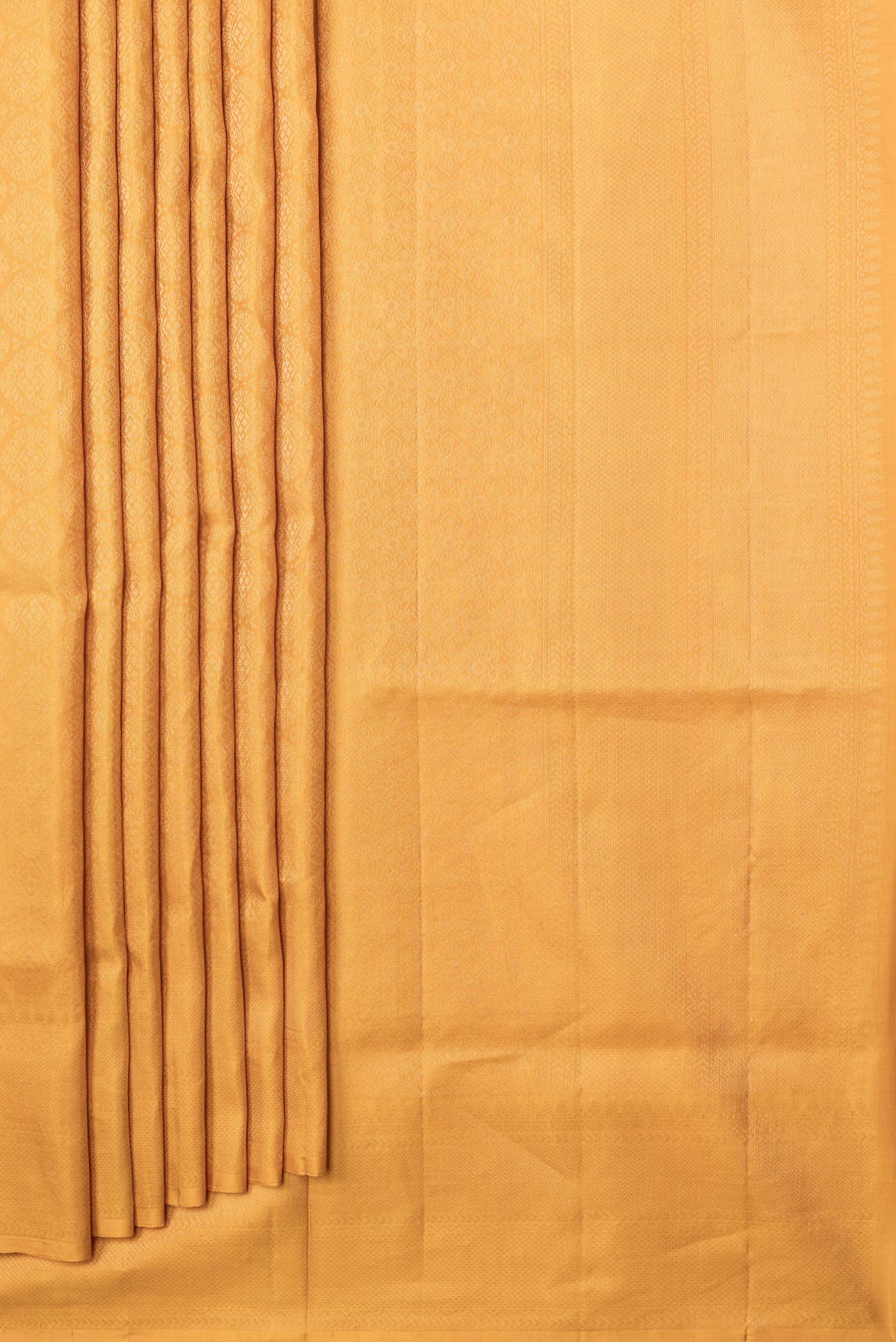Pleats and pallu of Yellow Dual Tone Soft Silk Saree with Zari Brocade on the body and Zari Border. 