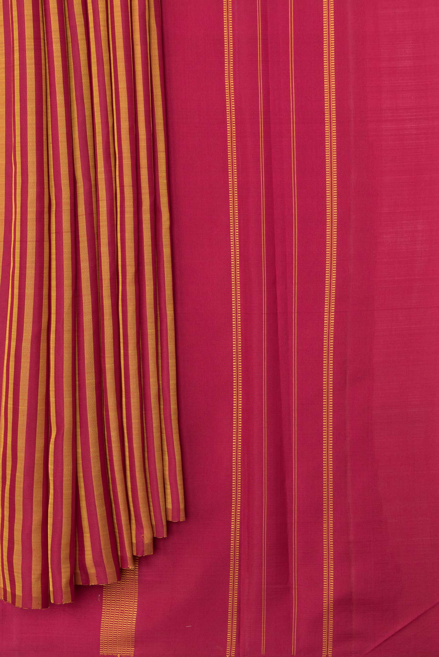 Pleats and pallu of Maroon Dual Tone Kanjivaram Saree with Stripes on the body and Without Border. 
