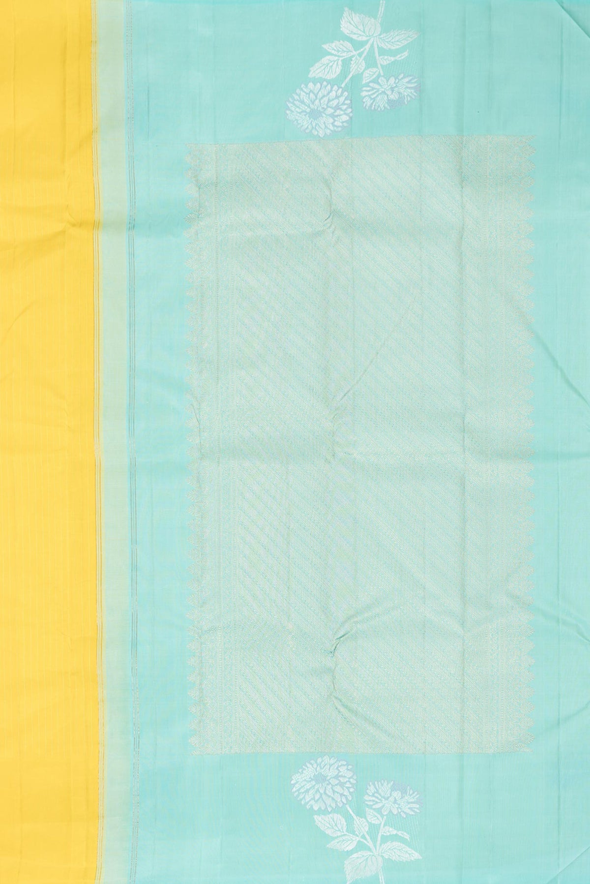 Close up image of the pallu of Yellow Dual Tone Kanchipuram Saree with Stripes on the body and Fancy Border