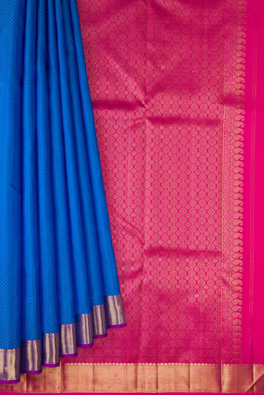 Pleats and pallu of Royal Blue Dual Tone Kanjivaram Silk Saree with Jacquard design on the body and Zari Border. 