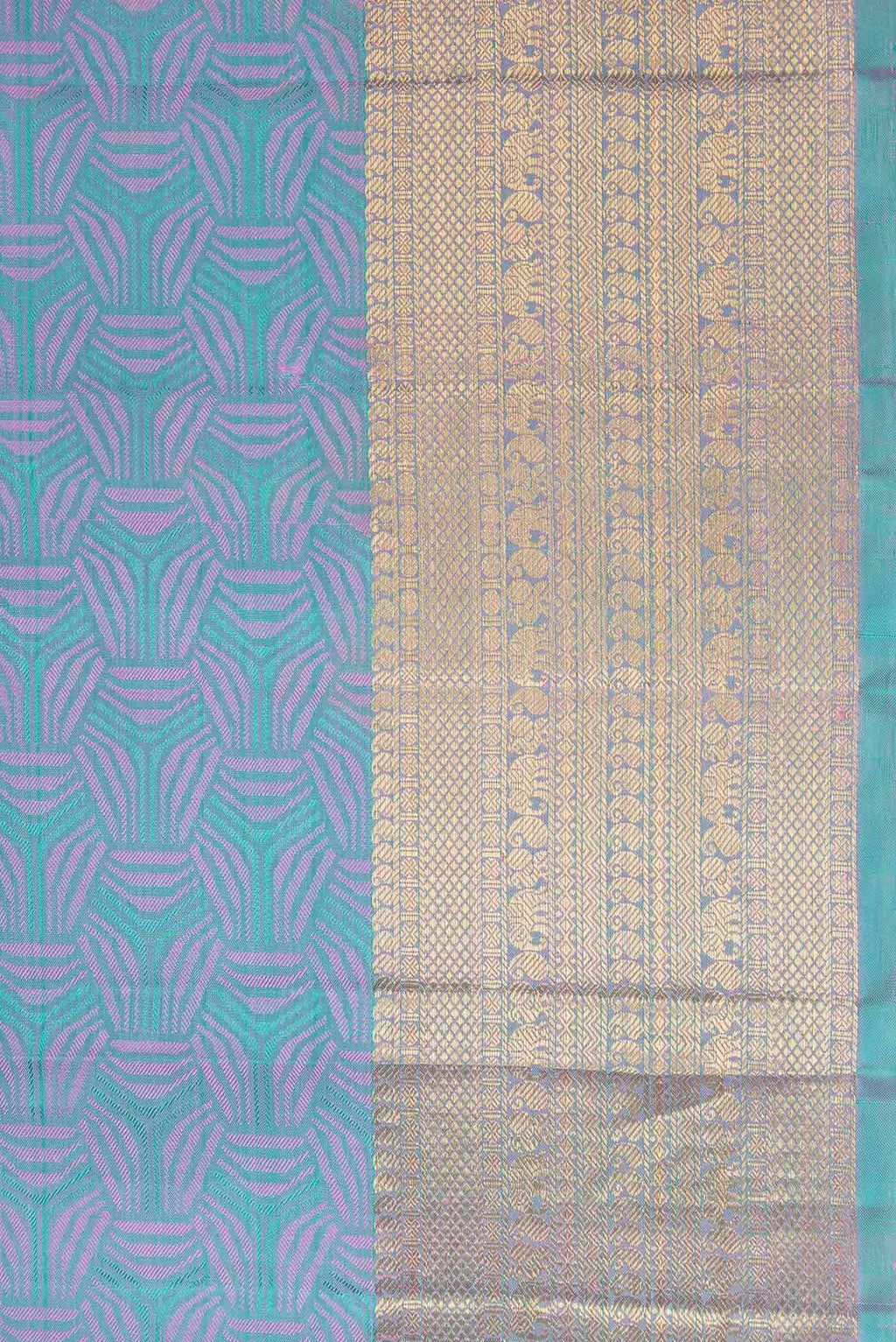 Border image of Pure Silk Pure Zari Green Dual Tone Kanchipuram Saree with Jacquard design on the body and Zari Border. 