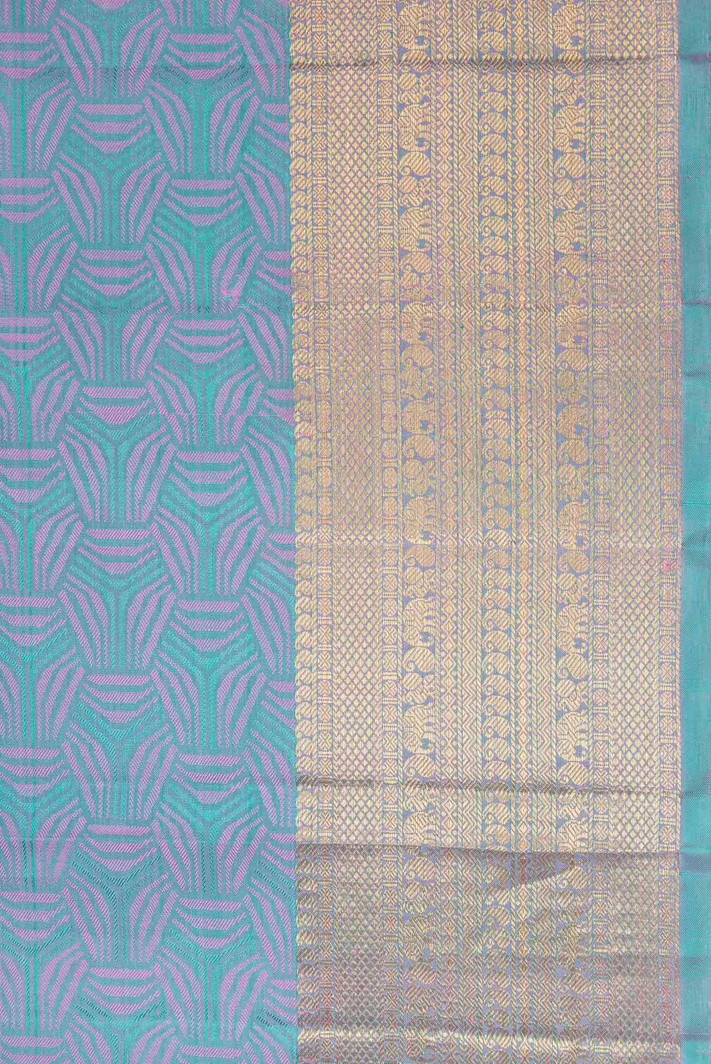 Border image of Pure Silk Pure Zari Green Dual Tone Kanchipuram Saree with Jacquard design on the body and Zari Border. 