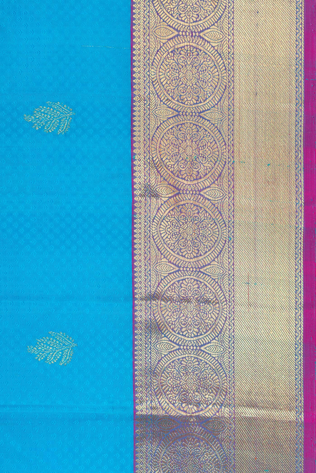 Border image of Pure Silk Pure Zari Sky Blue Dual Tone Kanchipuram Saree with Jacquard With Zari Butta on the body and Zari Border. 