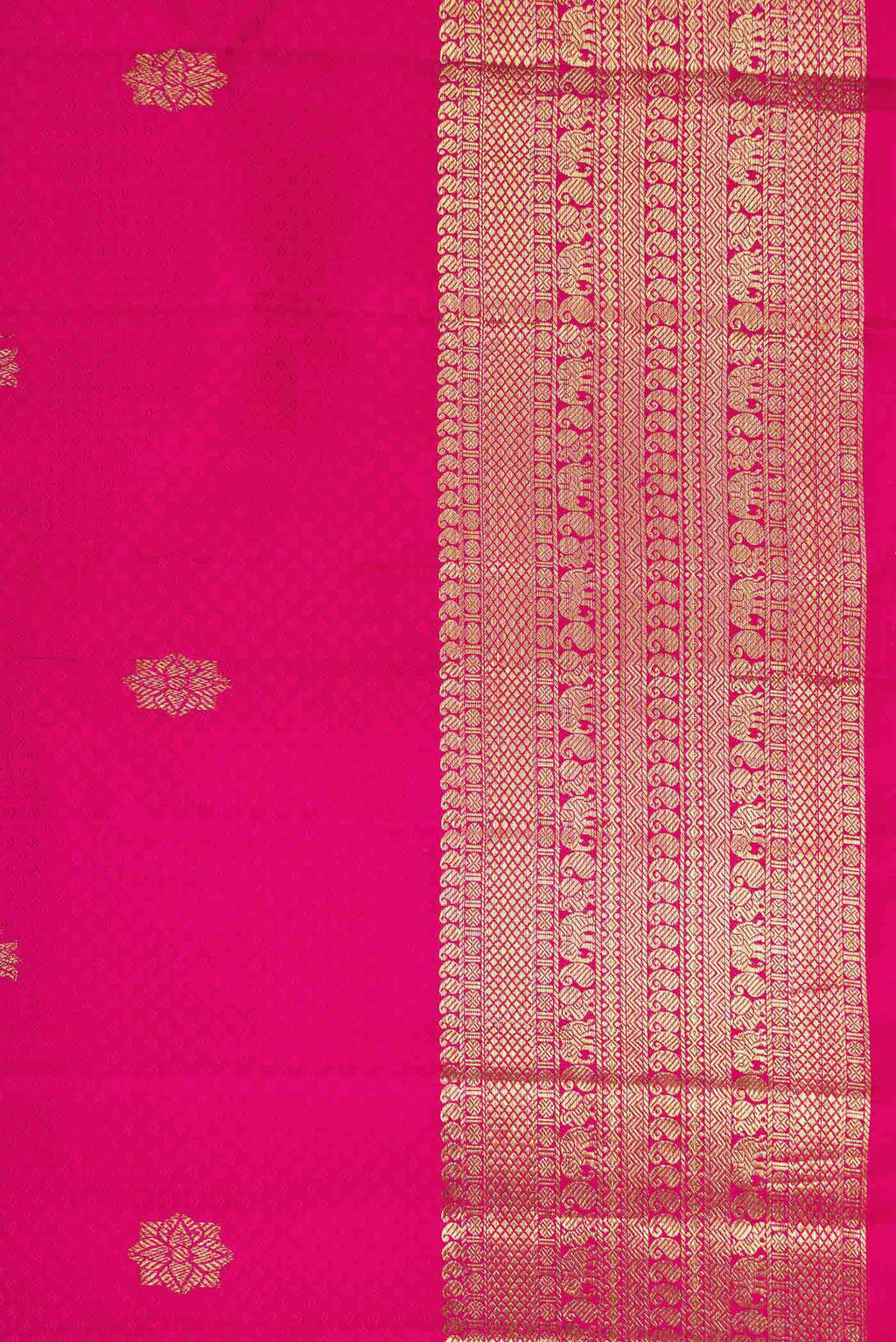 Border image of Pure Silk Pure Zari Pink Dual Tone Kanchipuram Saree with Jacquard With Zari Butta on the body and Zari Border. 
