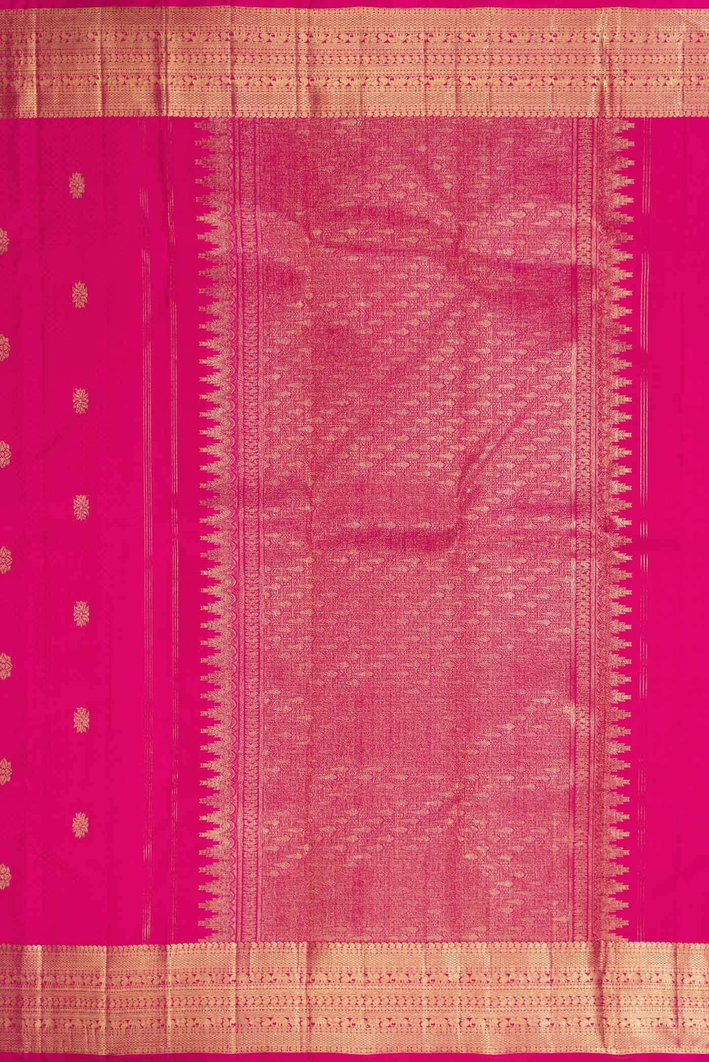 Close up image of the pallu of Pure Silk Pure Zari Pink Dual Tone Kanchipuram Saree with Jacquard With Zari Butta on the body and Zari Border. 