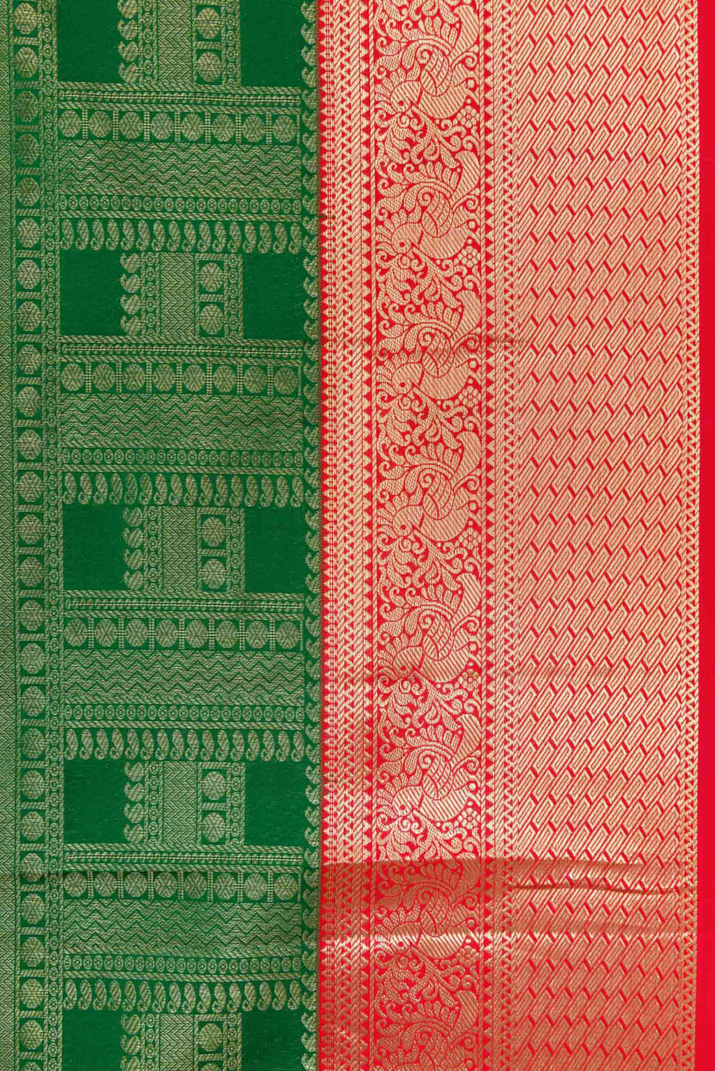 Border image of Green Dual Tone Kanjivaram Silk Saree with Zari Brocade on the body and Zari Border. 