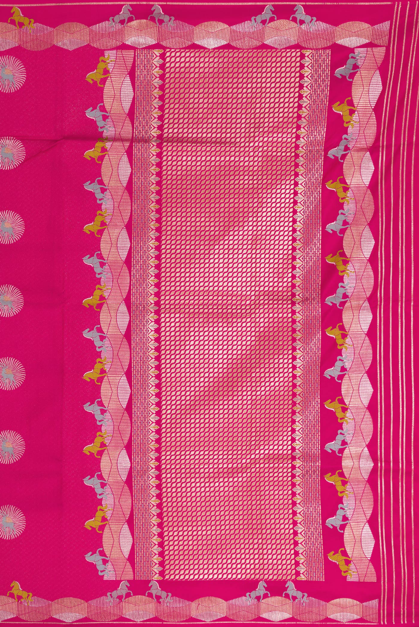 Close up image of the pallu of Dark Pink Dual Tone Banarasi Silk Saree with Zari Brocade on the body and Fancy Border. 