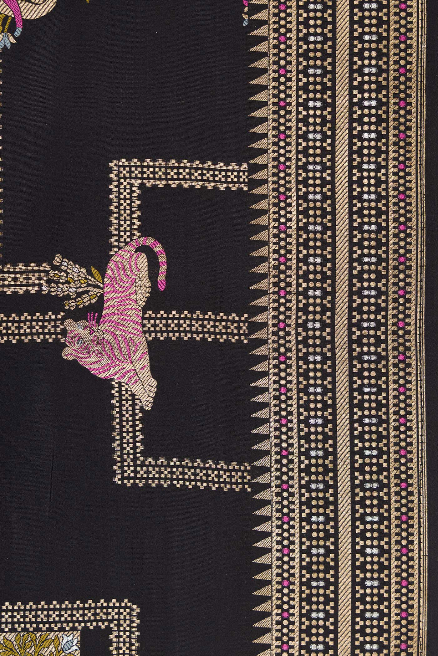 Border image of Black Dual Tone Banarasi Silk Saree with Zari Brocade on the body and Fancy Border. 