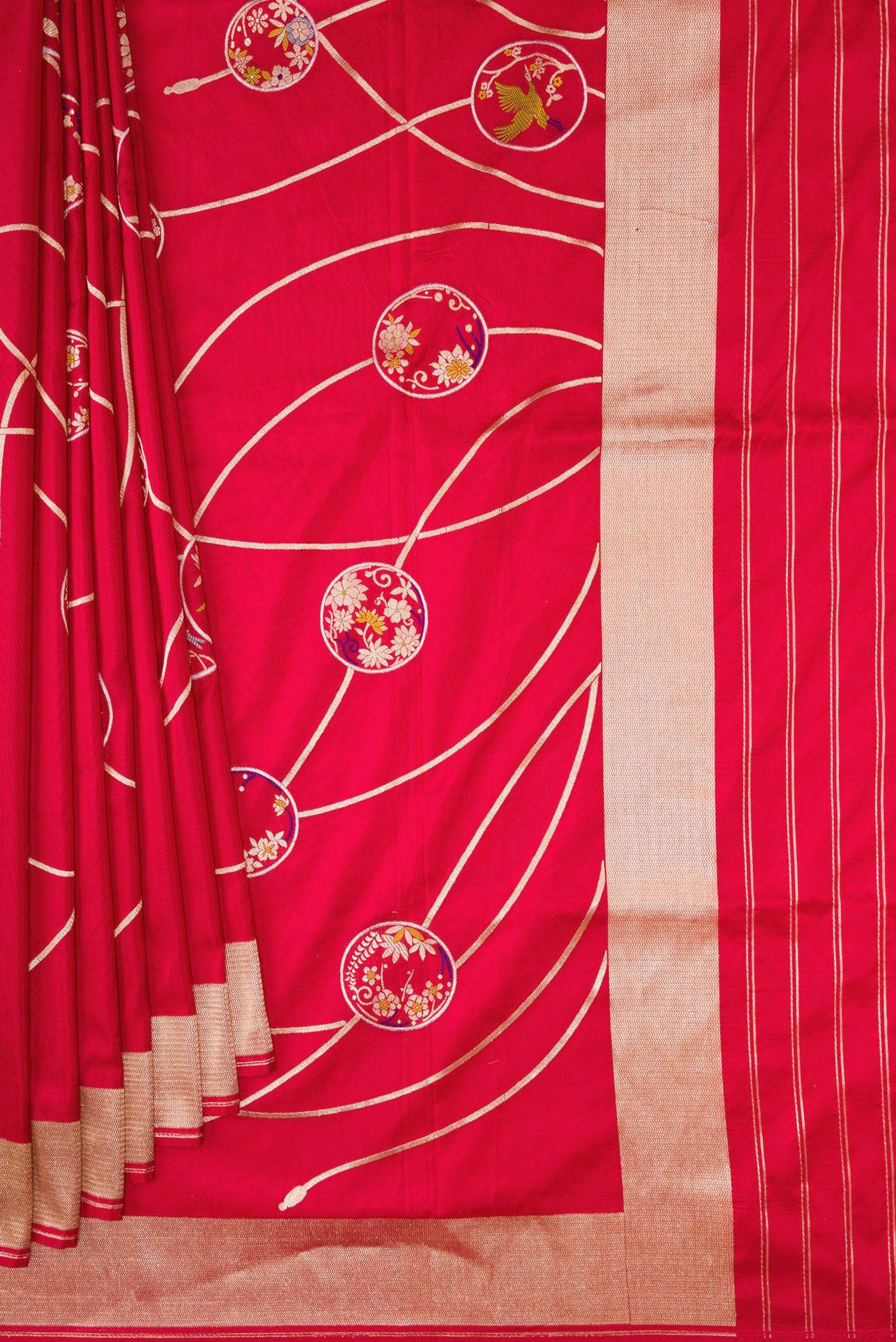 Pleats and pallu of Red Dual Tone Banarasi Silk Saree with Zari Brocade on the body and Zari Border. 