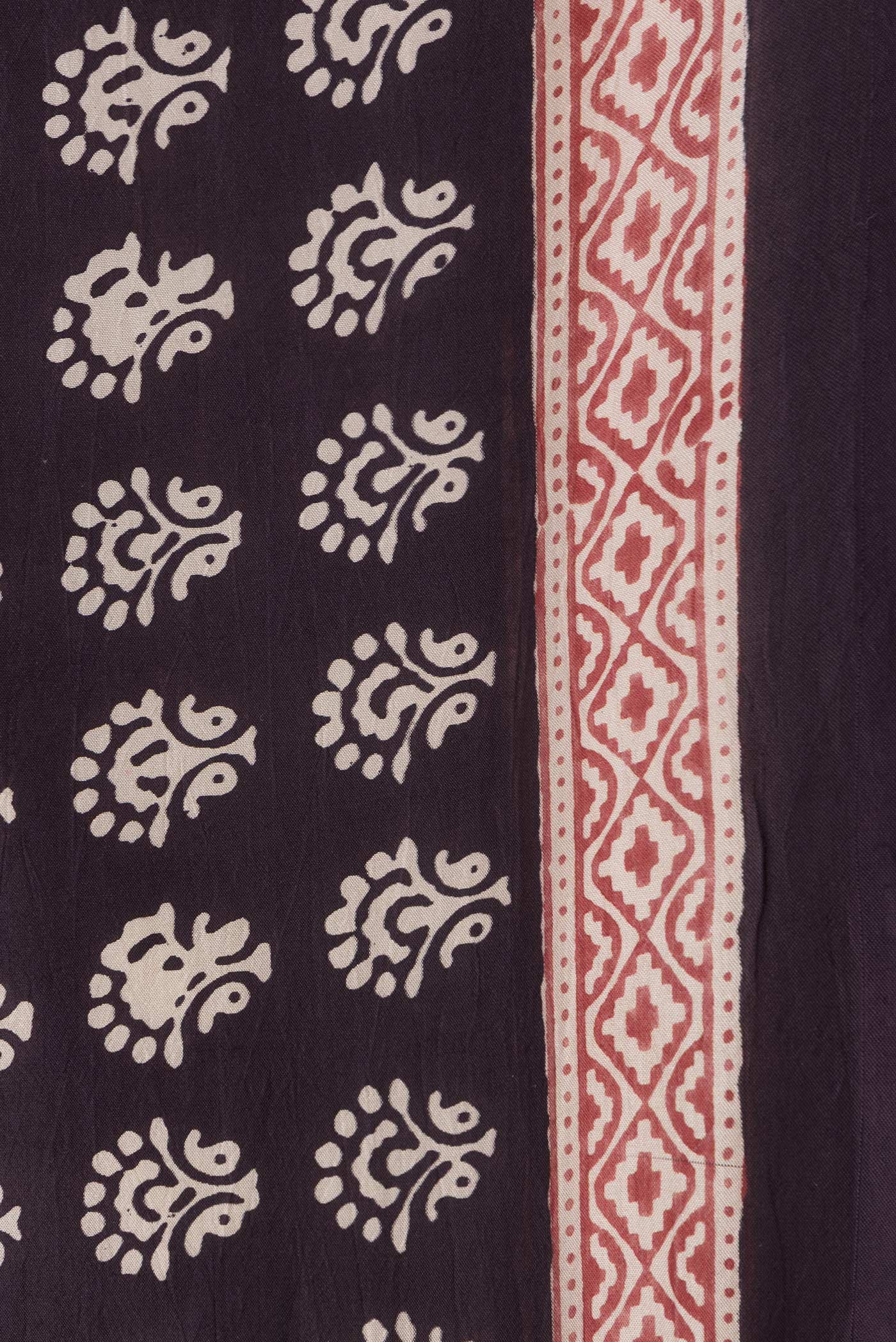 Border image of Burgundy Dual Tone Printed Silk Saree with Printed design on the body and Printed Border. 