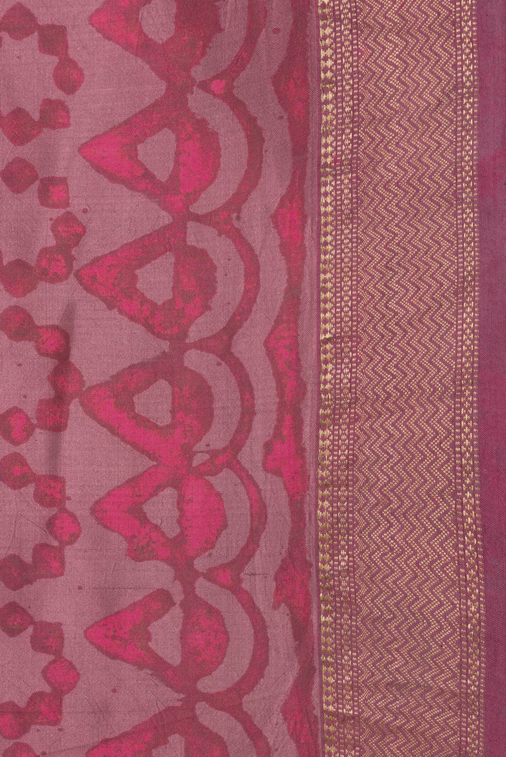 Border image of Pink Dual Tone Printed Silk Saree with Printed design on the body and Zari Border. 