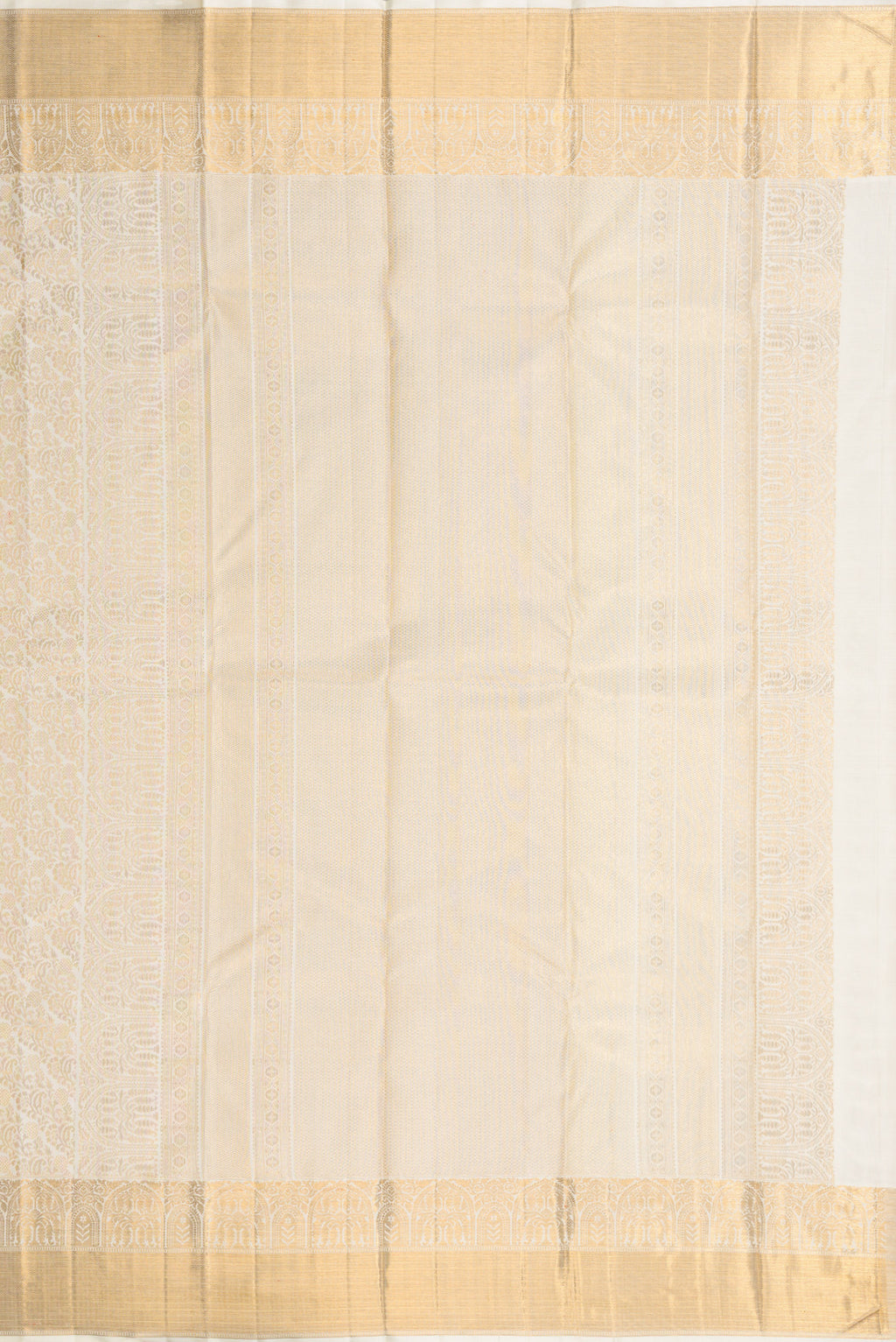 Close up image of the pallu of Off White Dual Tone Kanchipuram Silk Saree with Zari Brocade on the body and Zari Border. 