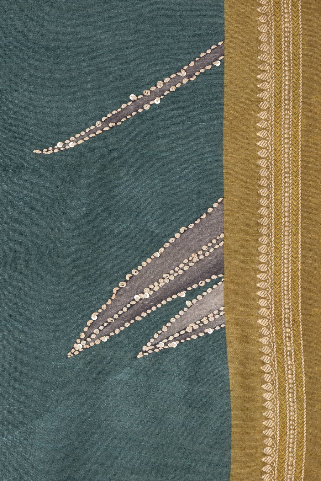 Border image of Mehandi Green Dual Tone Tussar Silk Saree with Embroidery on the body and Zari Border. 