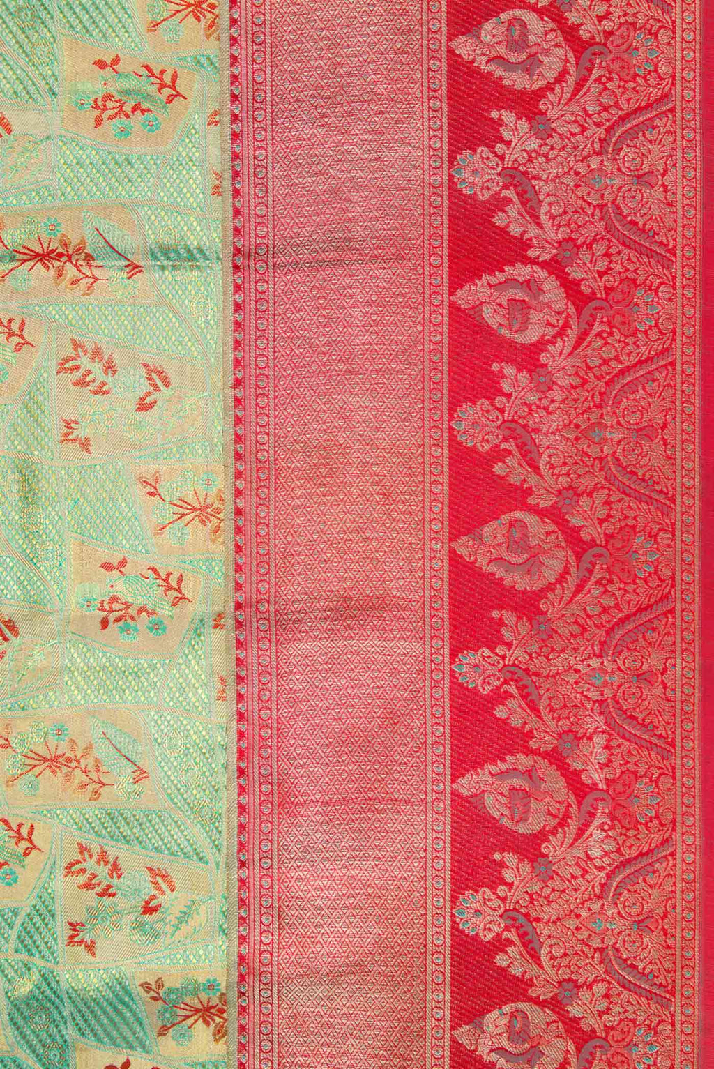 Border image of Green Dual Tone Kanchipuram Tissue Silk Saree with Zari Brocade on the body and Fancy Border. 