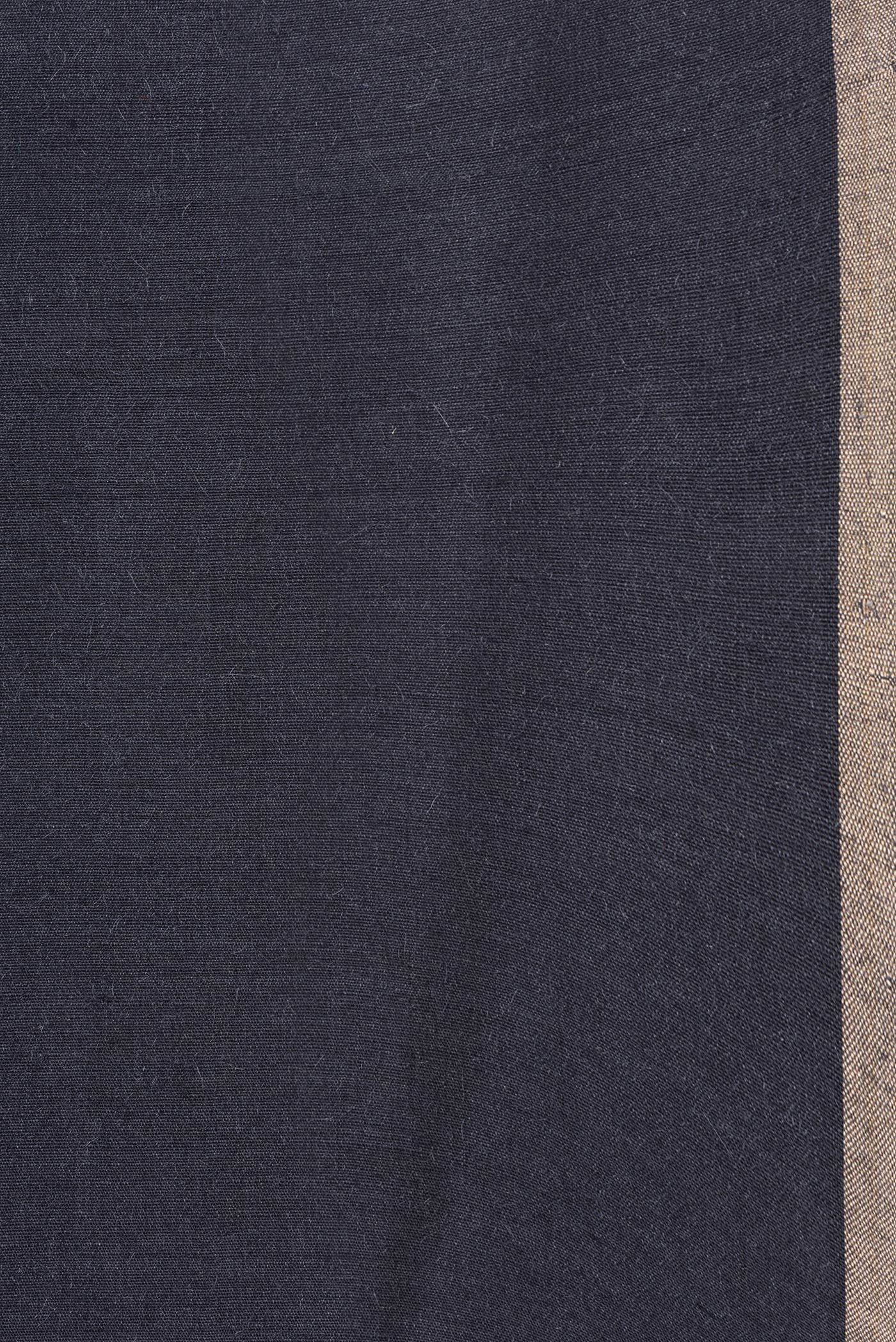 Border image of Grey Dual Tone Tussar Silk Saree with Plain Body and Fancy Border. 