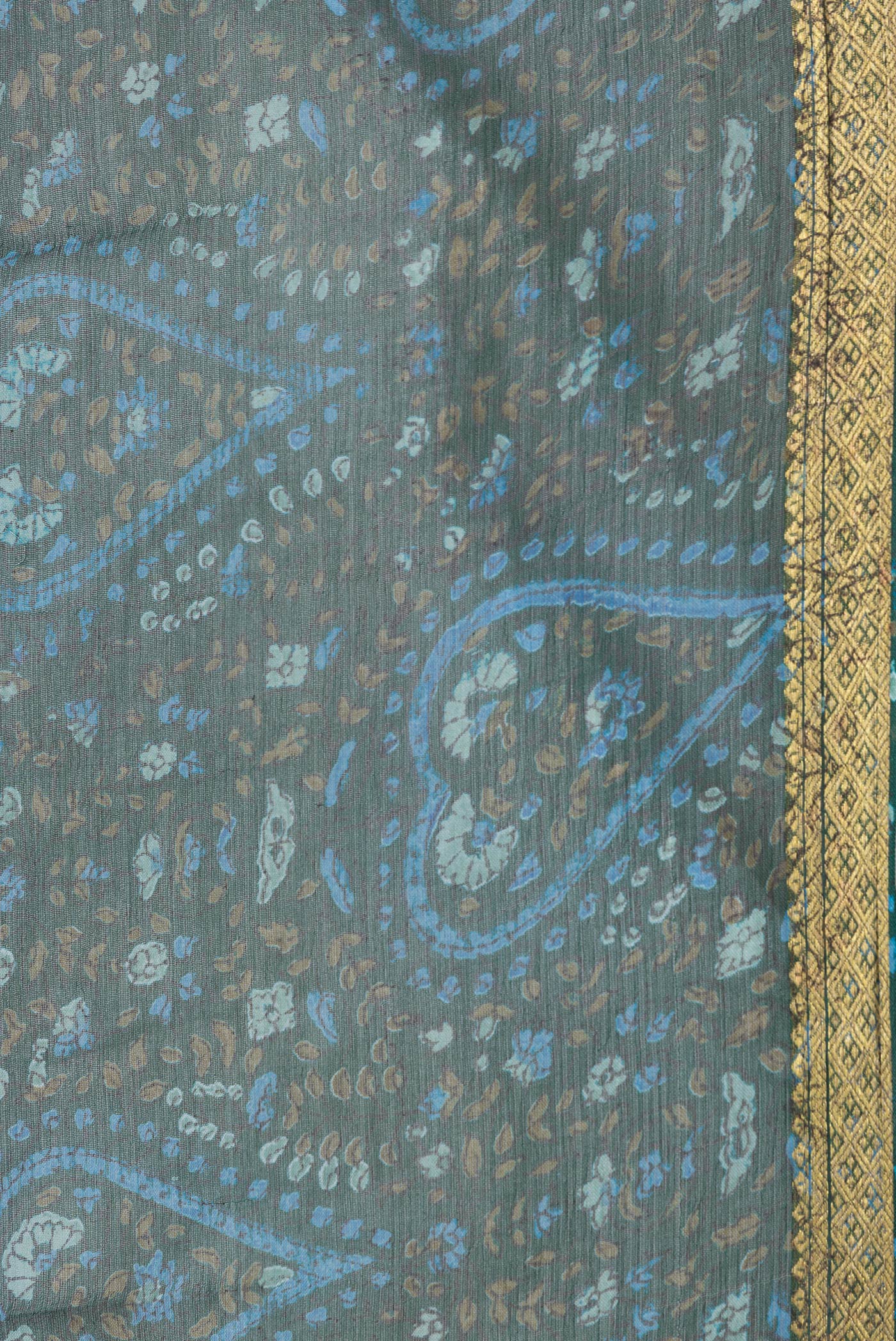 Border image of Bottle Green Dual Tone Mysore Chiffon Saree with Printed design on the body and Zari Border. 