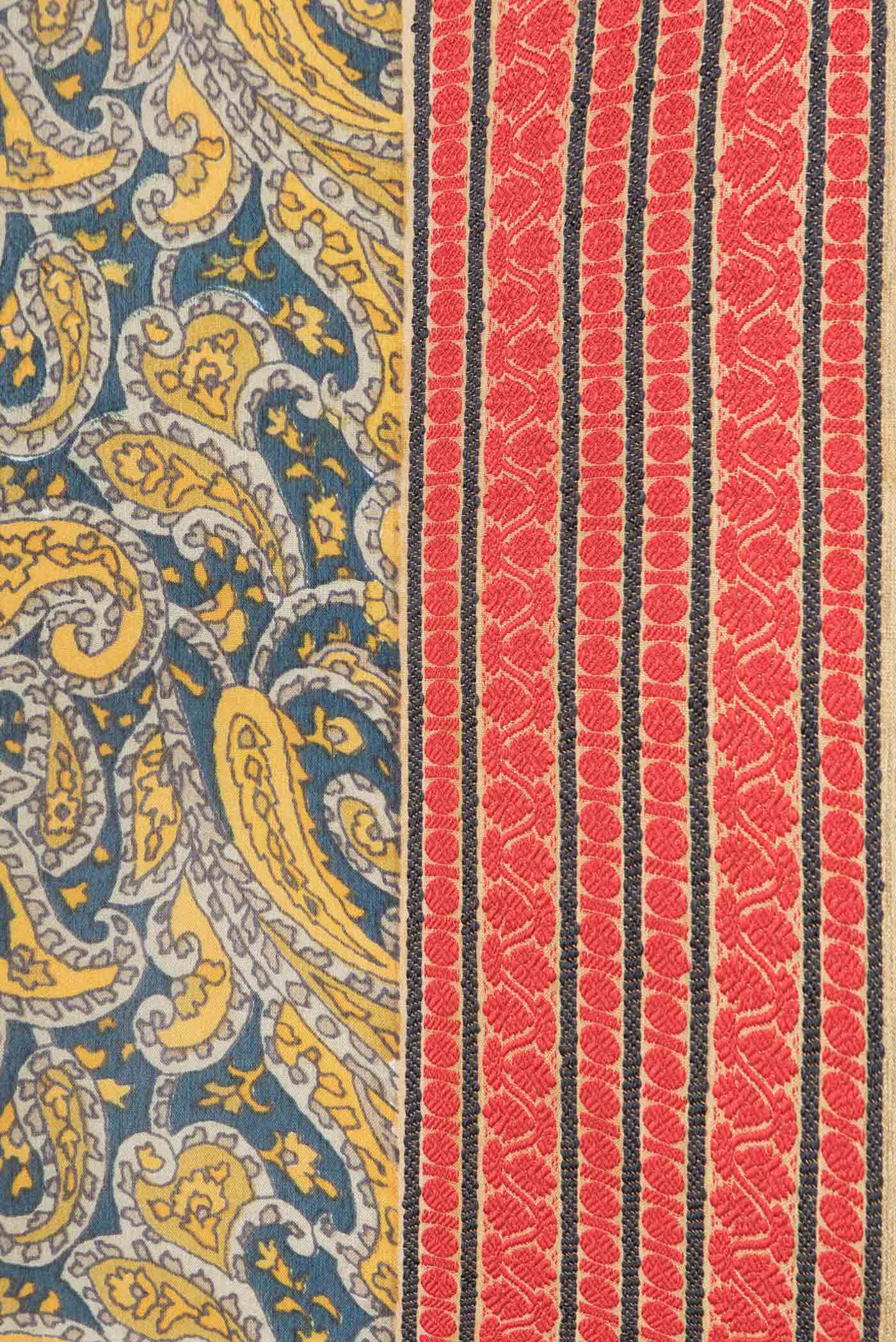 Border image of Green Dual Tone Mysore Crepe Saree with Printed design on the body and Thread Border. 