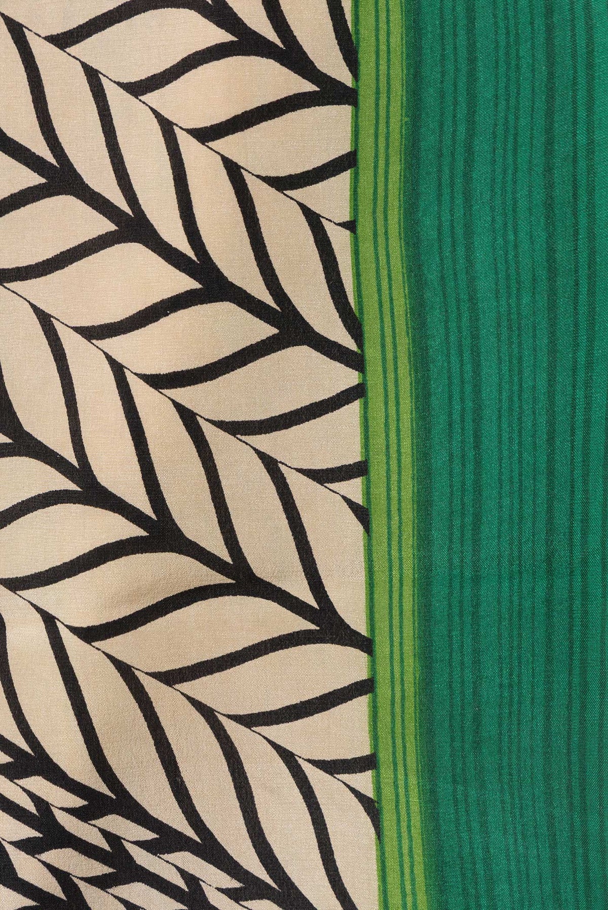Border image of Beige Dual Tone Mysore Crepe Saree with Printed design on the body and Plain Border. 