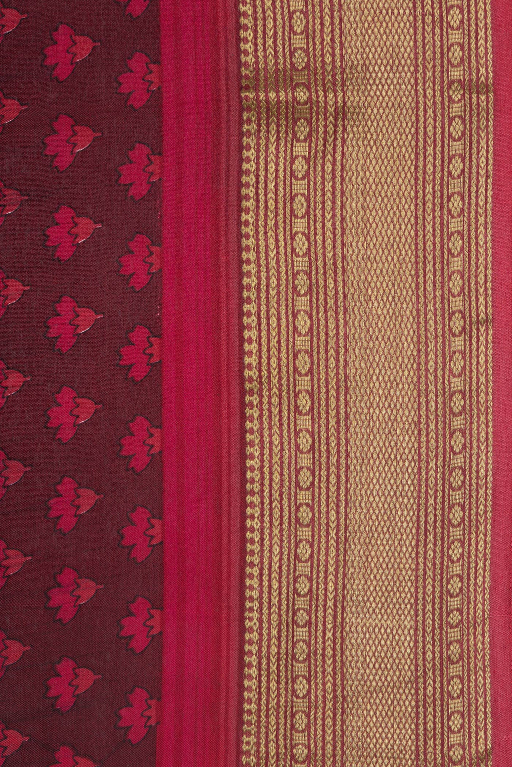 Border image of Maroon Dual Tone Crepe Saree with Printed design on the body and Zari Border. 