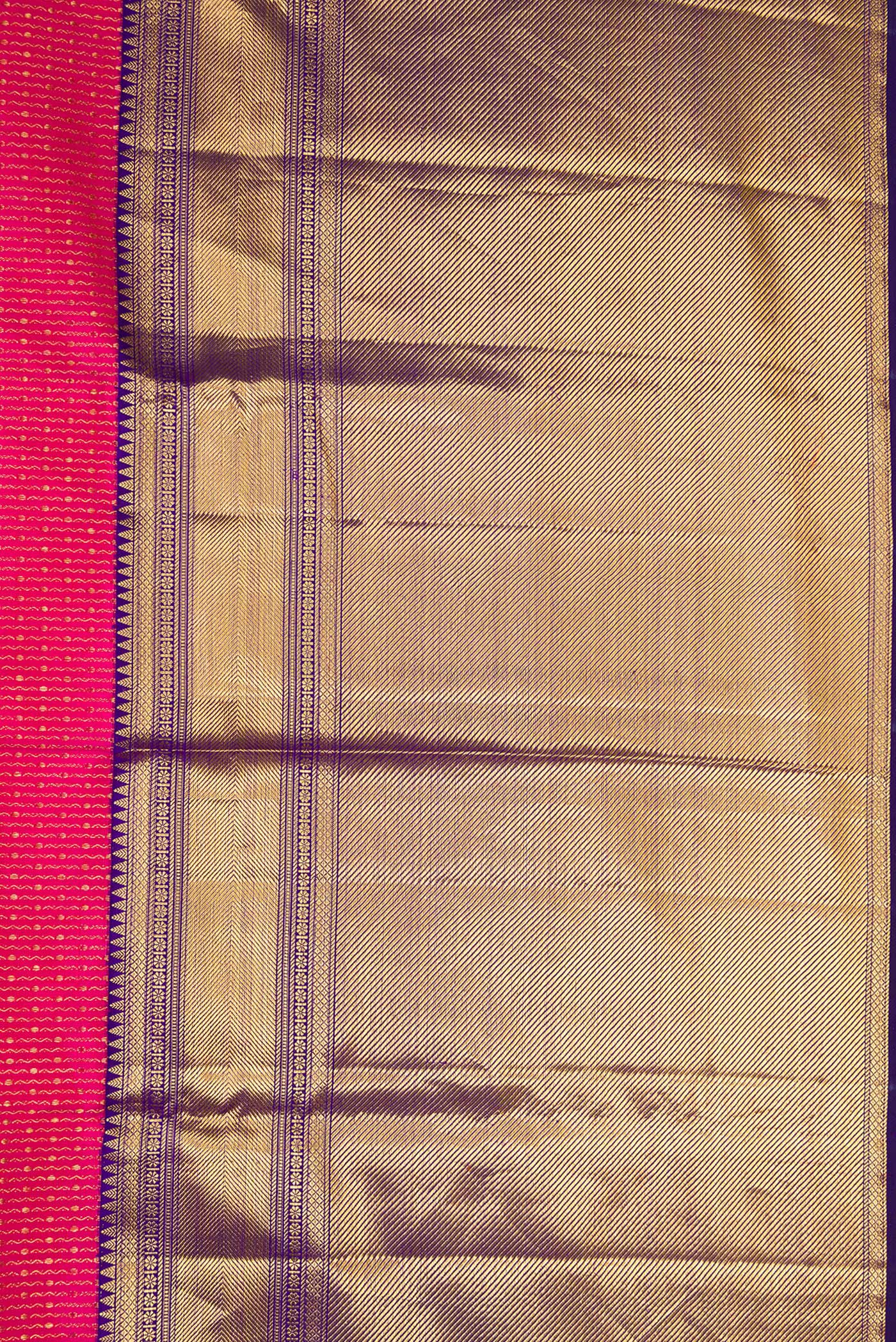Border image of Pink Dual Tone Kanchipuram Silk Saree with Zari Brocade on the body and Zari Border. 