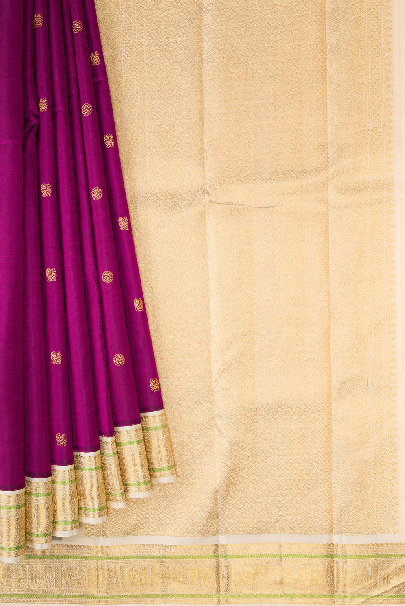 Pleats and pallu of Pure Silk Pure Zari Magenta Dual Tone Kanjivaram Saree with Zari Butta on the body and Zari Border. 