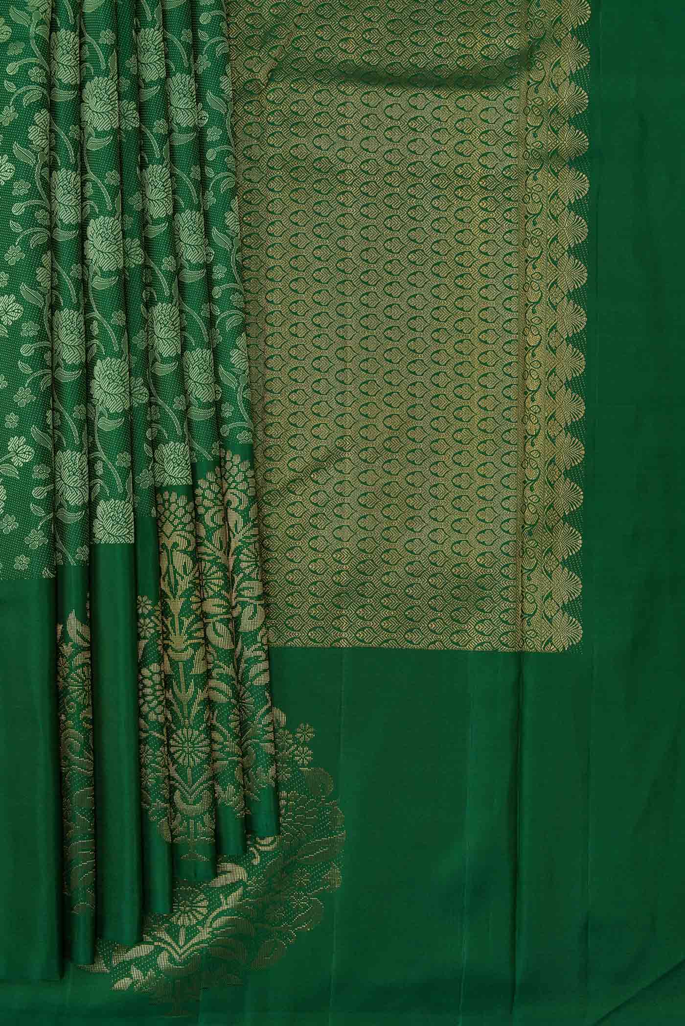 Pleats and pallu of Pure Silk Pure Zari Green Dual Tone Kanchipuram Saree with Jacquard design on the body and Fancy Border