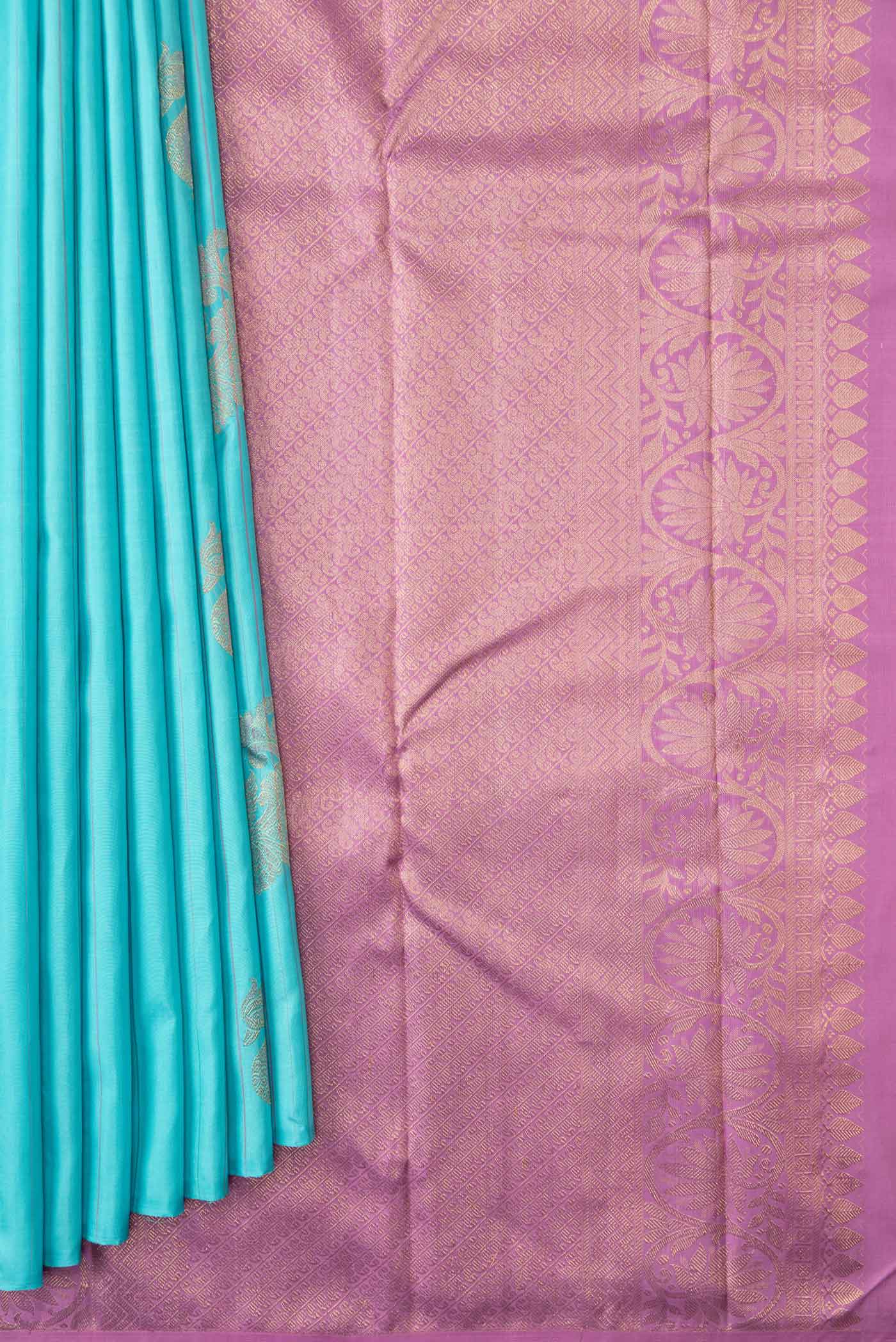 Pleats and pallu of Sky Blue Dual Tone Kanchipuram Silk Saree with Zari Butta on the body and Without Border