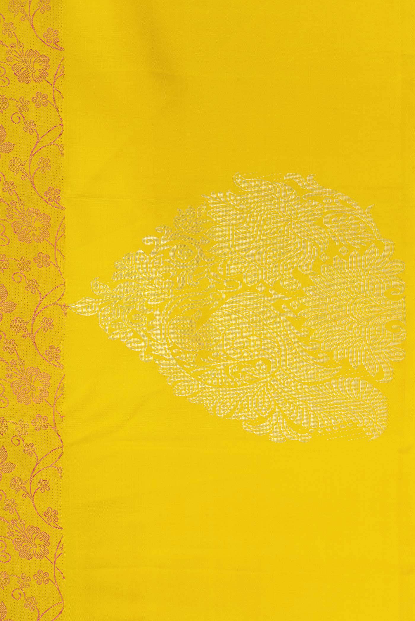 Border image of Pure Silk Pure Zari Mustard Dual Tone Kanchipuram Saree with Jacquard design on the body and Fancy Border