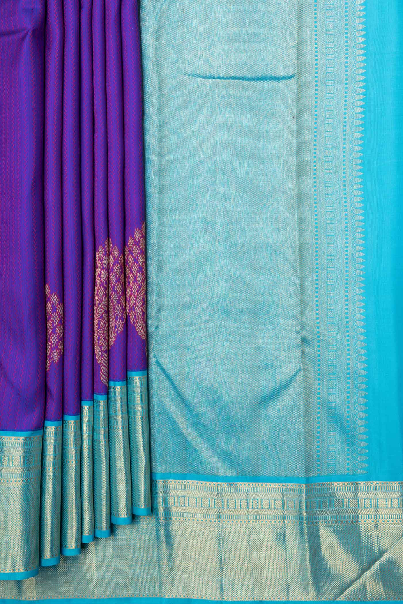 Pleats and pallu of Royal Blue Dual Tone Kanchipuram Saree with Jacquard With Zari Butta on the body and Zari Border