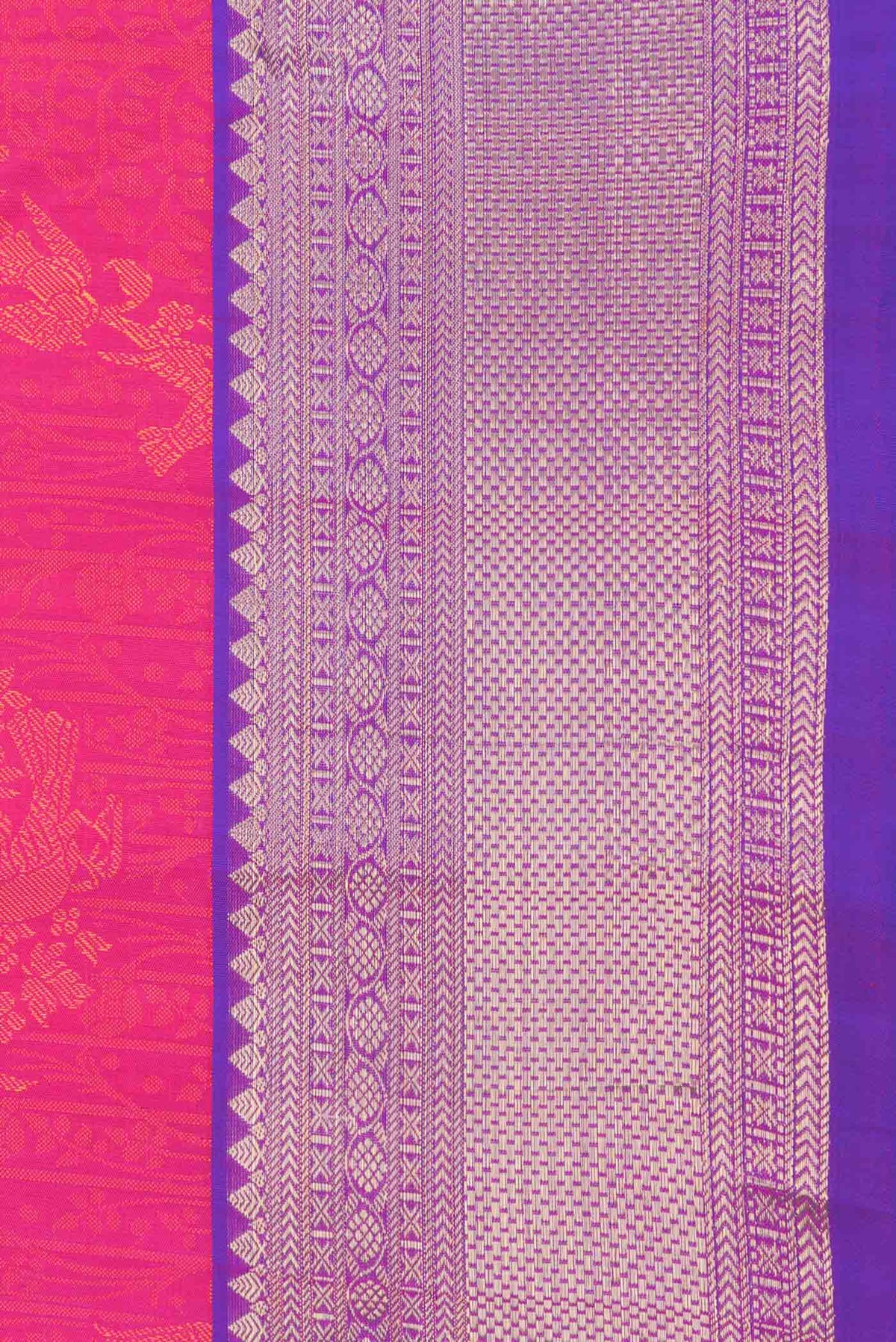 Border image of Pink Dual Tone Kanchipuram Saree with Jacquard With Thread Butta on the body and Zari Border
