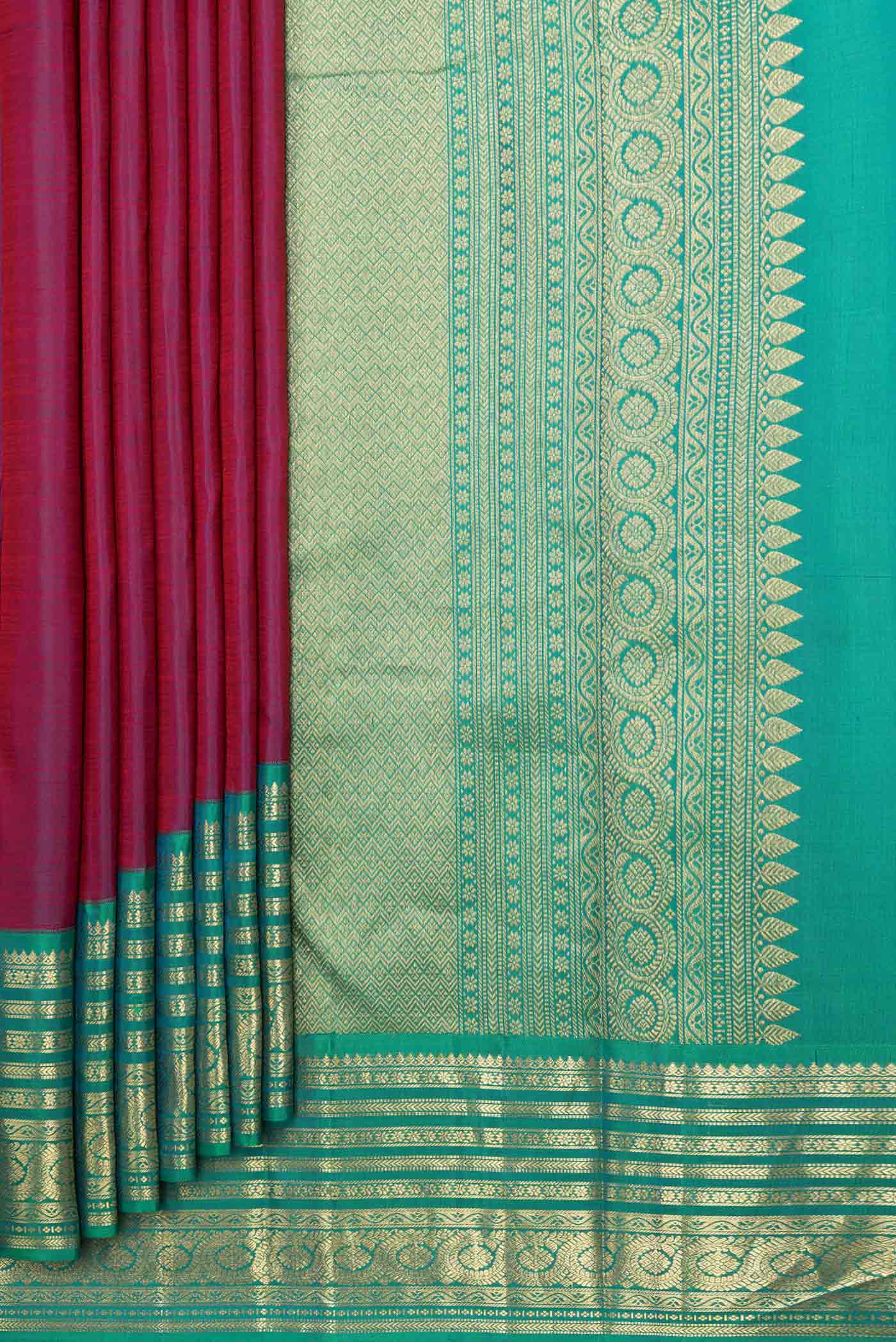 Pleats and pallu of Purple Dual Tone Kanchipuram Silk Saree with Zari Butta on the body and Zari Border