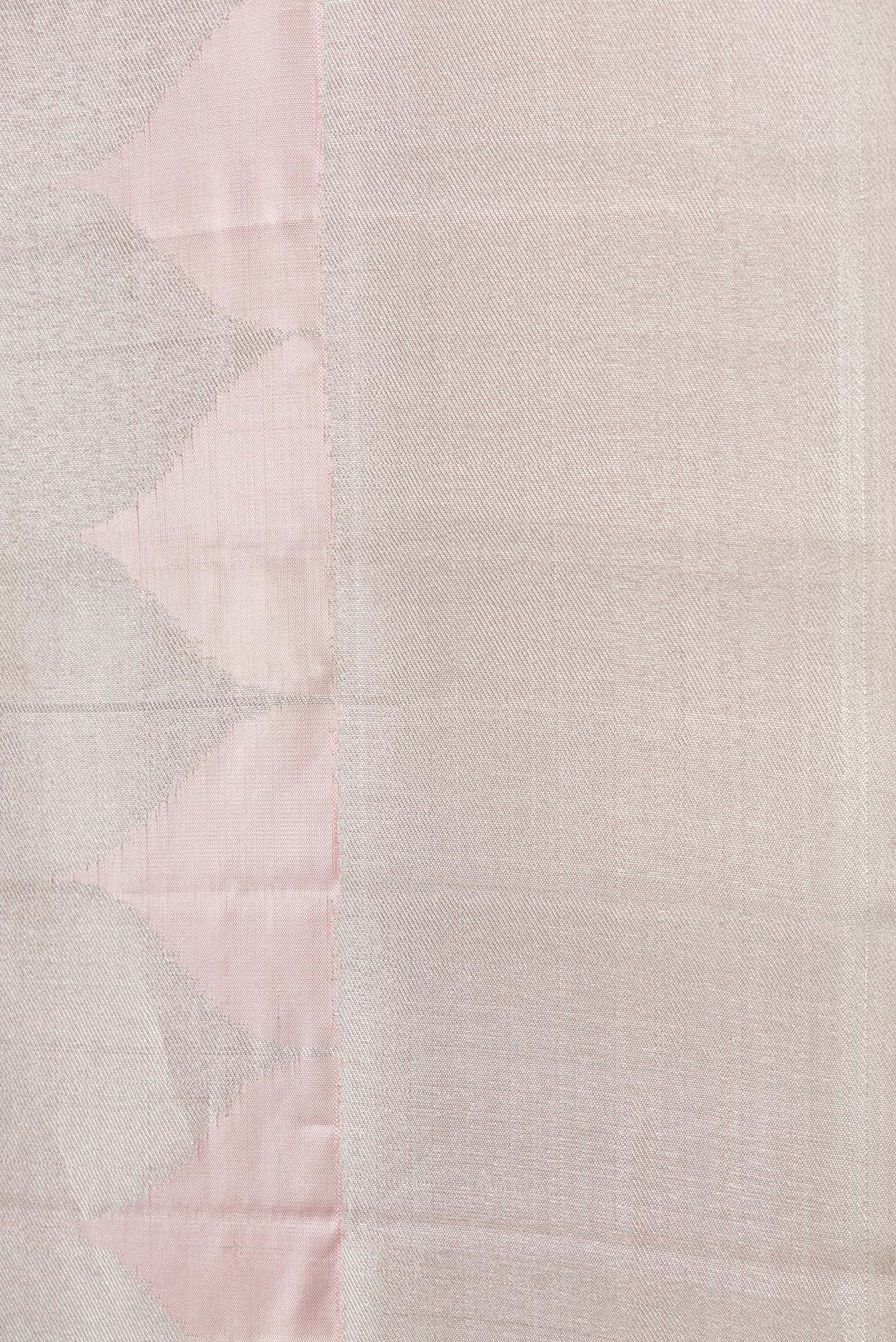 Border image of Rose Gold Dual Tone Kanjivaram Tissue Silk Saree with Zari Brocade on the body and Zari Border. 