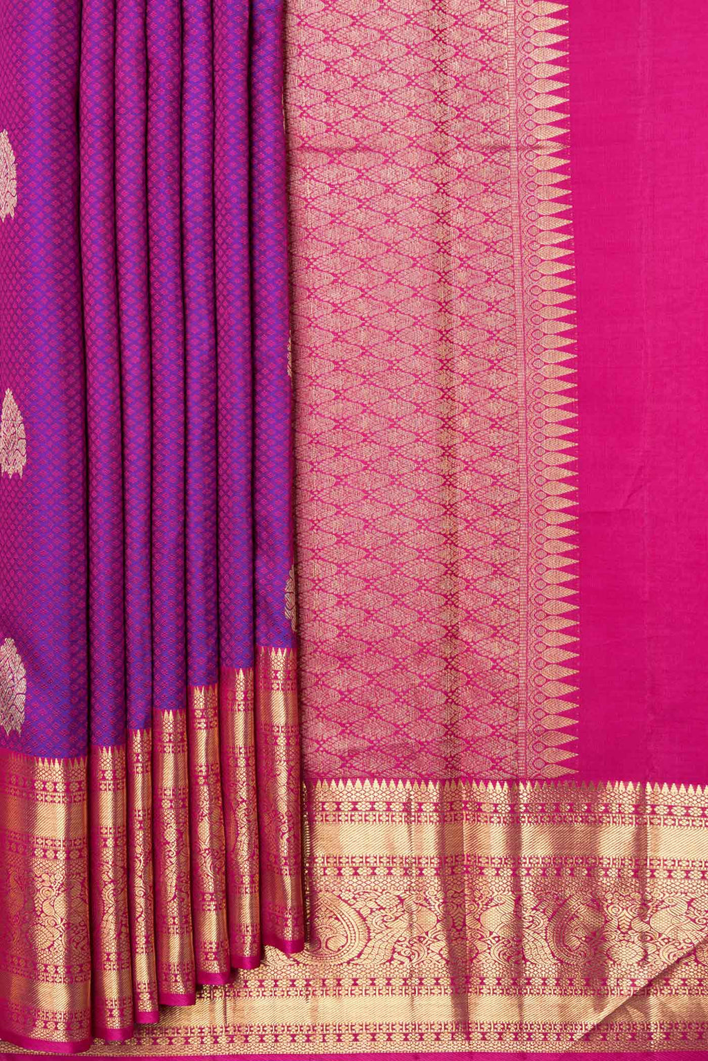 Pleats and pallu of Purple Dual Tone Kanchipuram Saree with Jacquard With Zari Butta on the body and Zari Border