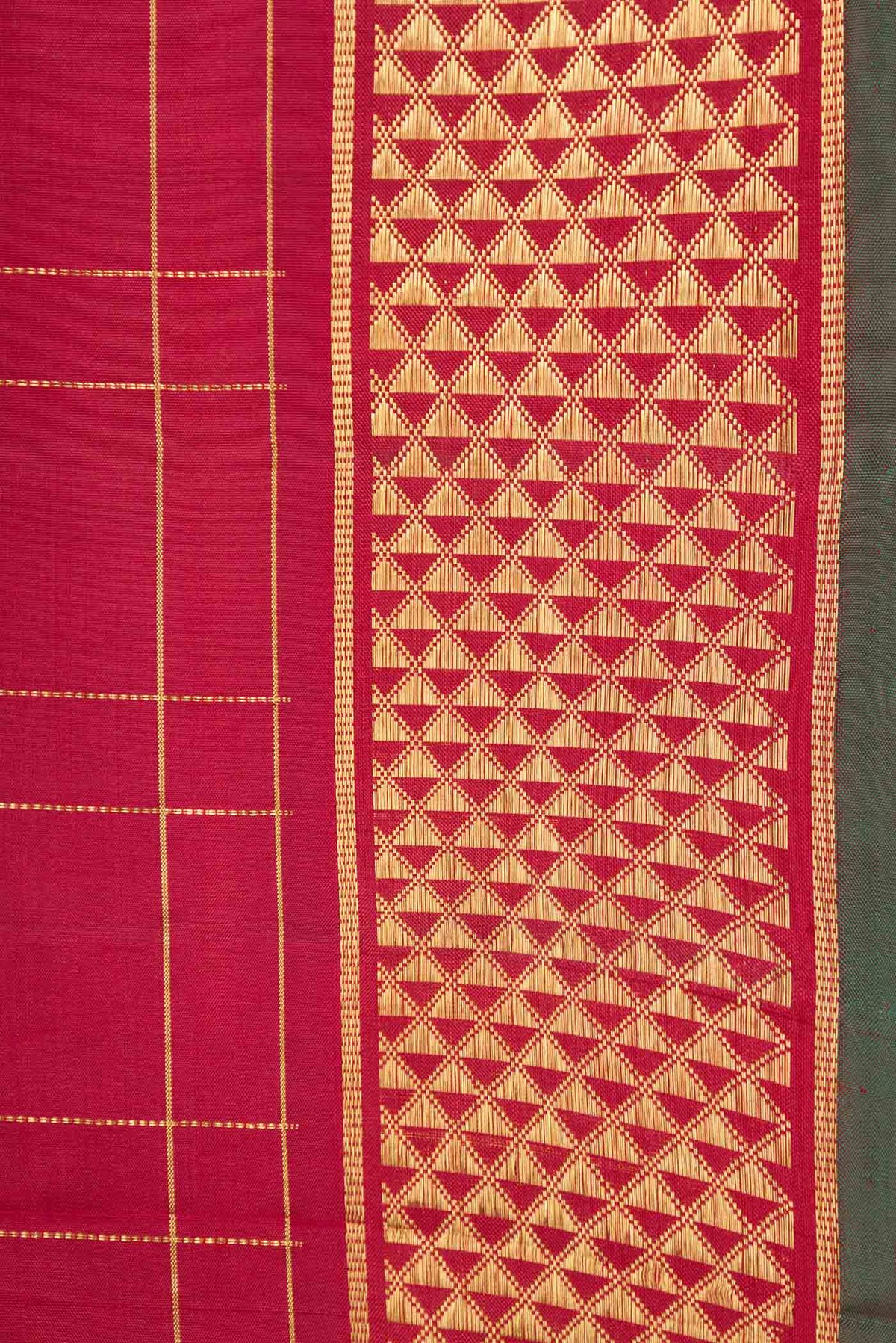Border image of Maroon Dual Tone Kanchipuram Silk Saree with Zari Butta on the body and Zari Border