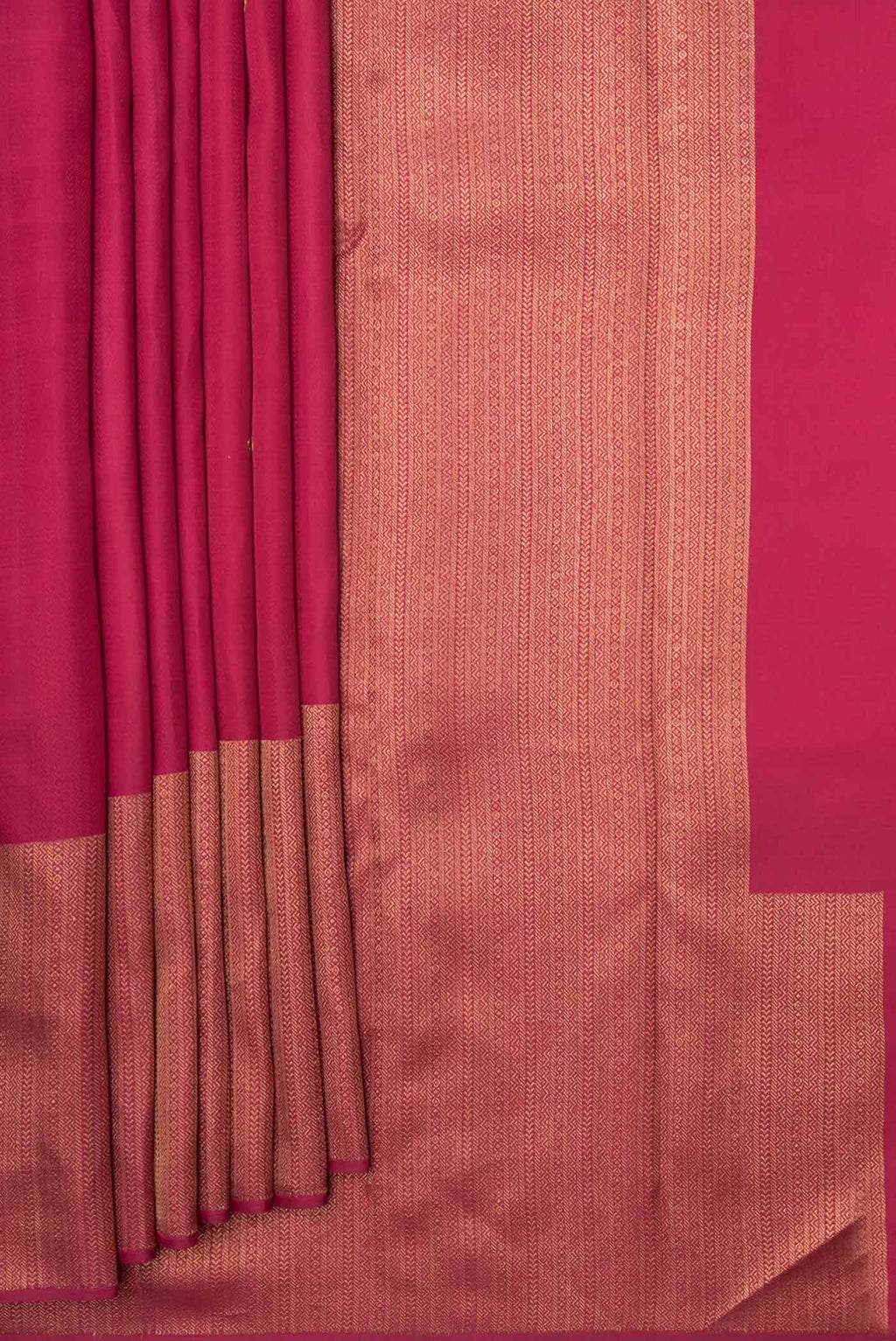 Pleats and pallu of Pure Silk Pure Zari Pink Dual Tone Kanchipuram Saree with Jacquard With Zari Butta on the body and Zari Border