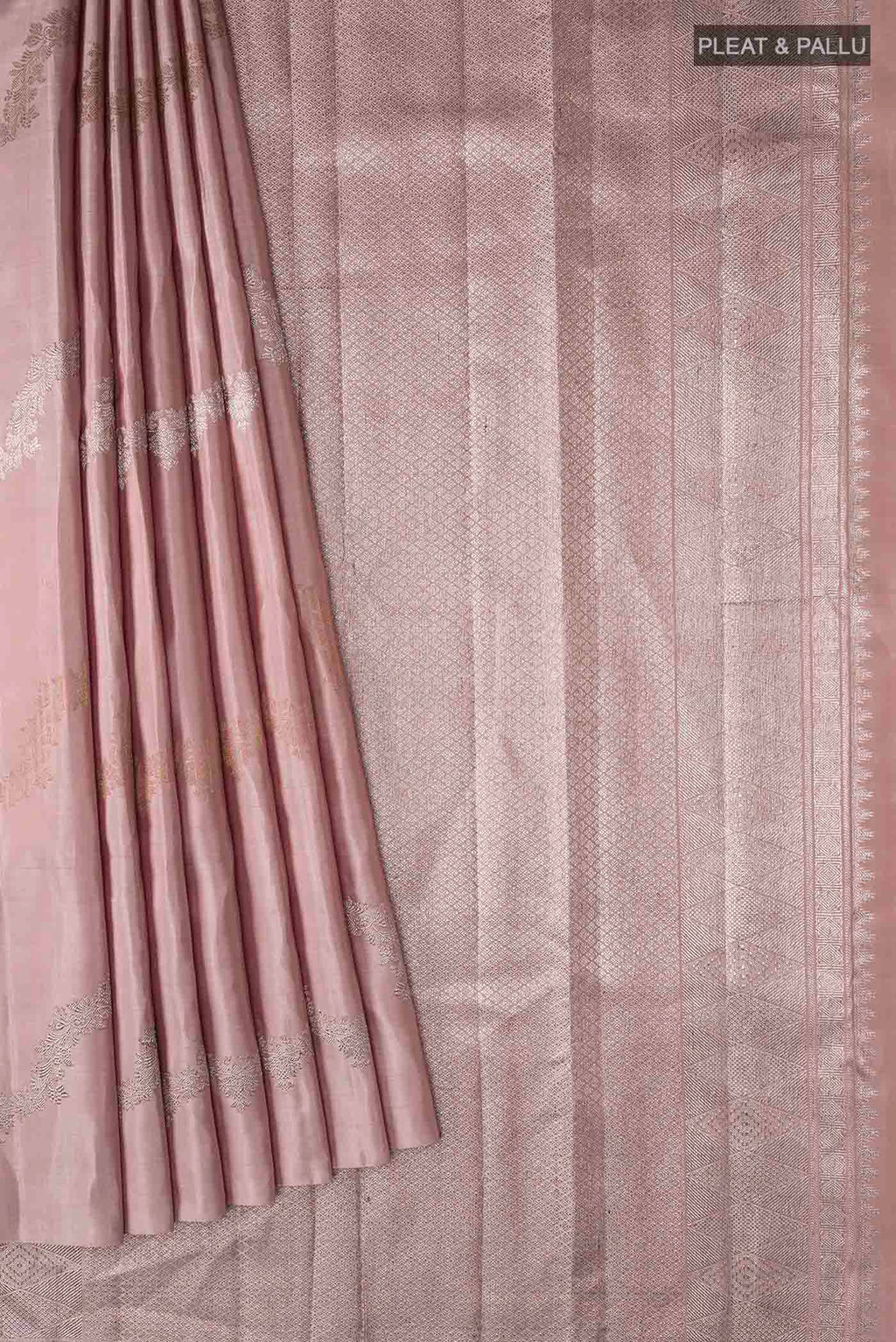 pleats pallu