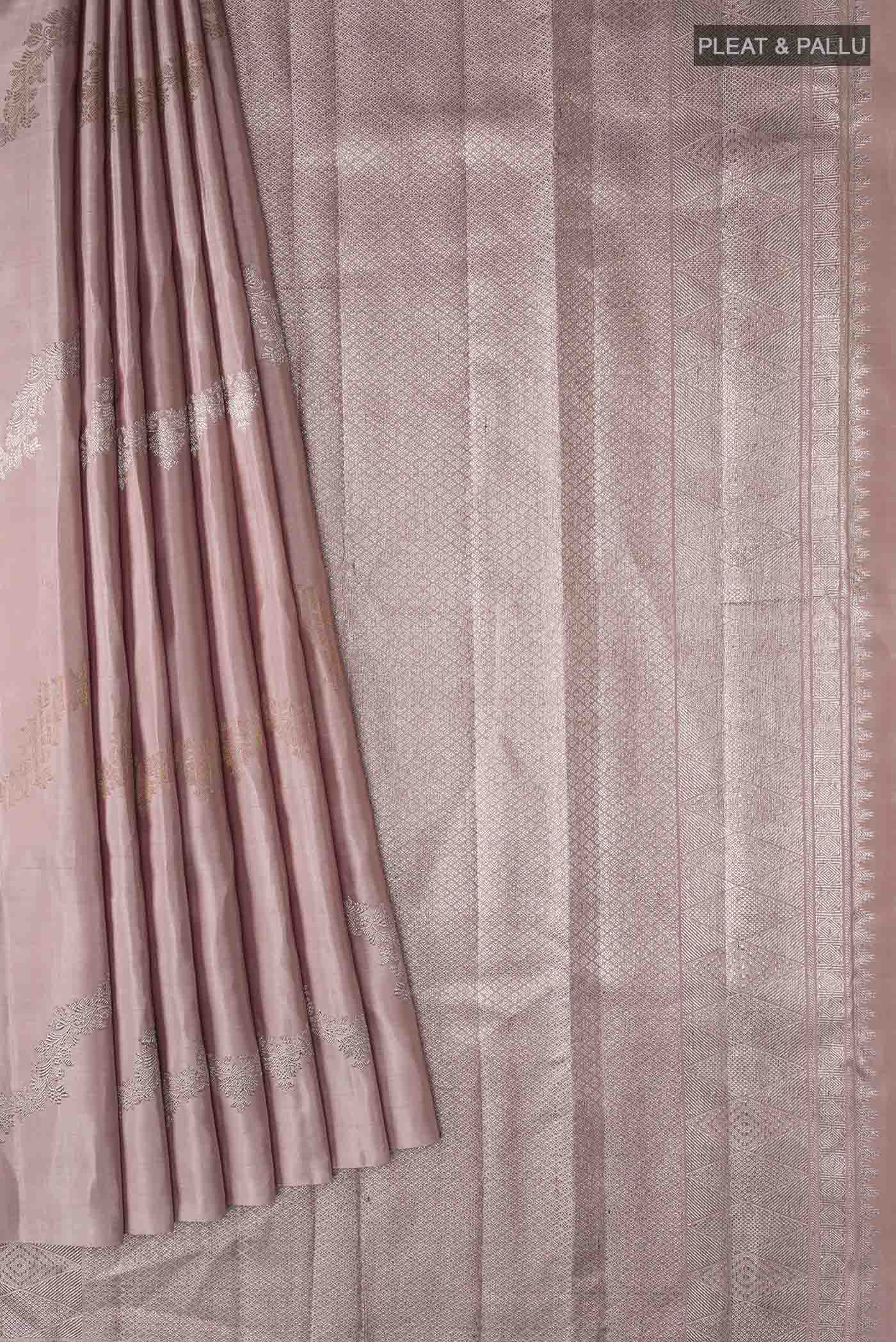 pleats pallu