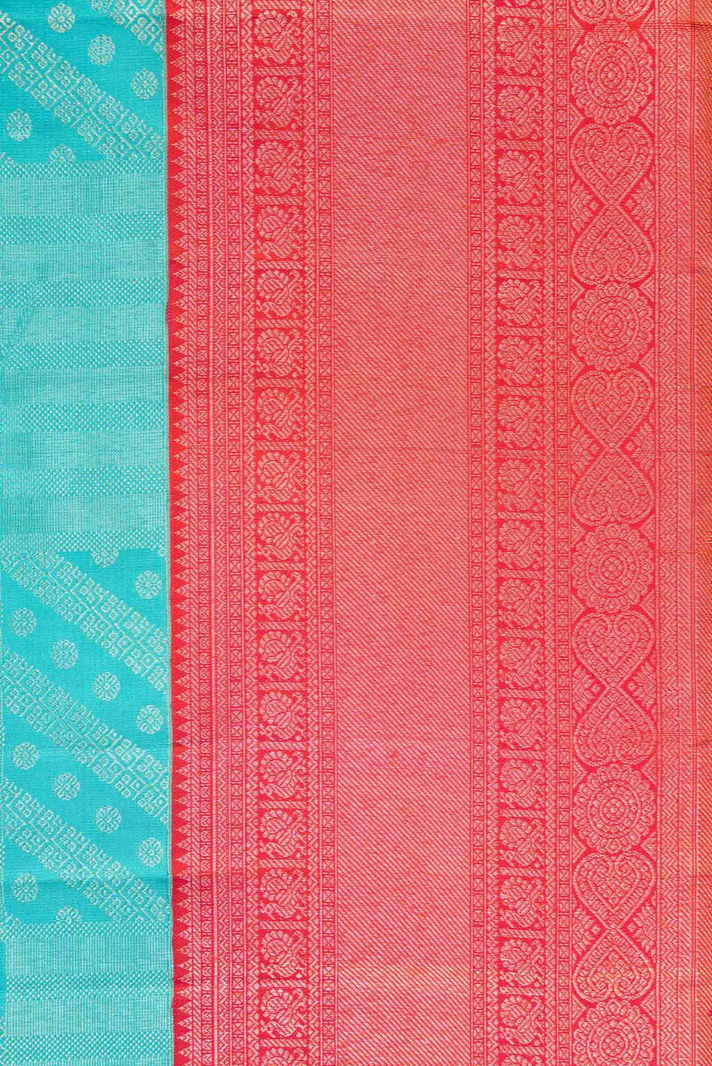 Border image of Sky Blue Dual Tone Kanchipuram Silk Saree with Zari Brocade on the body and Zari Border. 