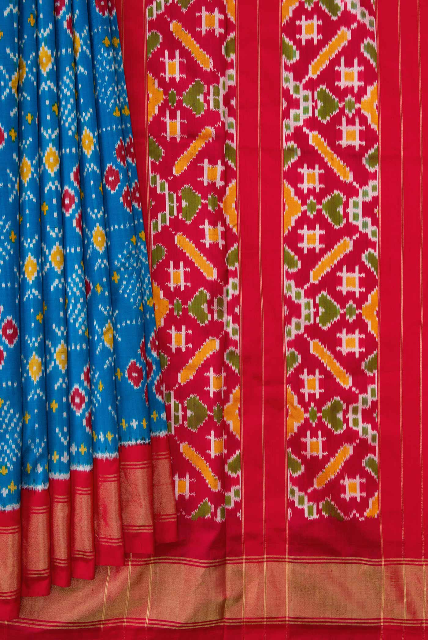 Pleats and pallu of Blue Pochampally Silk Saree with Pure Ikat on the body and Zari Border