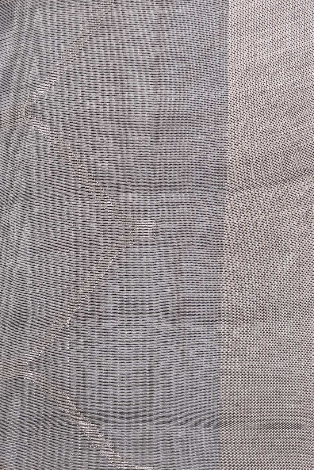 Border image of Grey Dual Tone Organza Silk Saree with Zari Brocade on the body and Zari Border. 