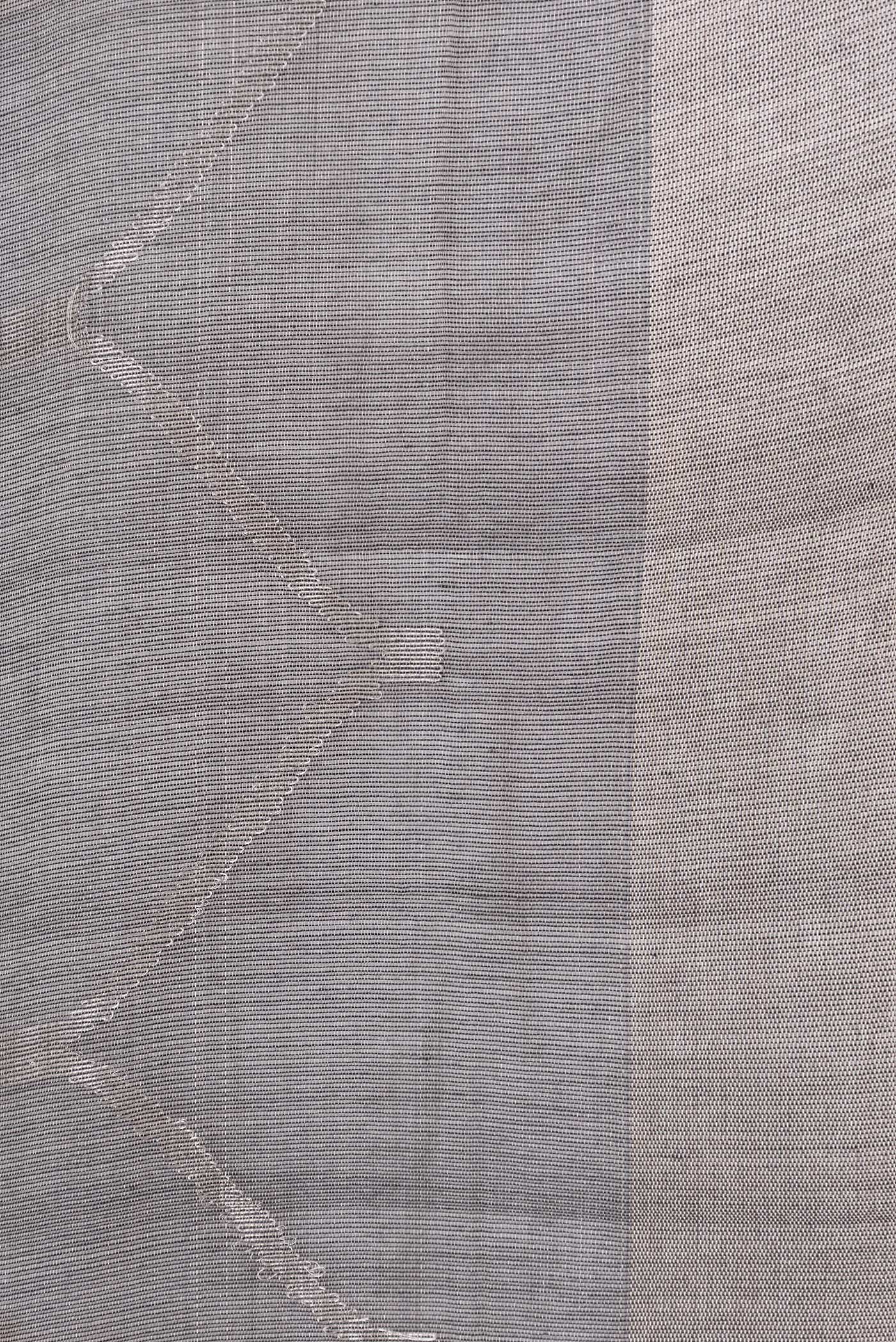 Border image of Grey Dual Tone Organza Silk Saree with Zari Brocade on the body and Zari Border. 